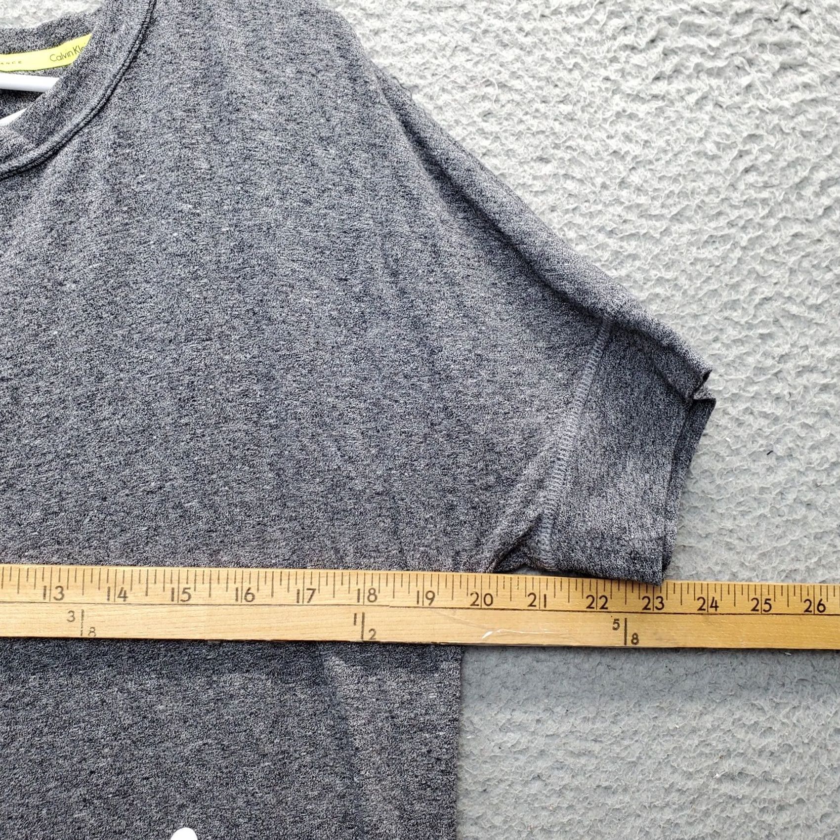Calvin Klein Calvin Klein Women's S Gray Quick Dry Short Sleeve T-Shirt Size S / US 4 / IT 40 - 5 Thumbnail