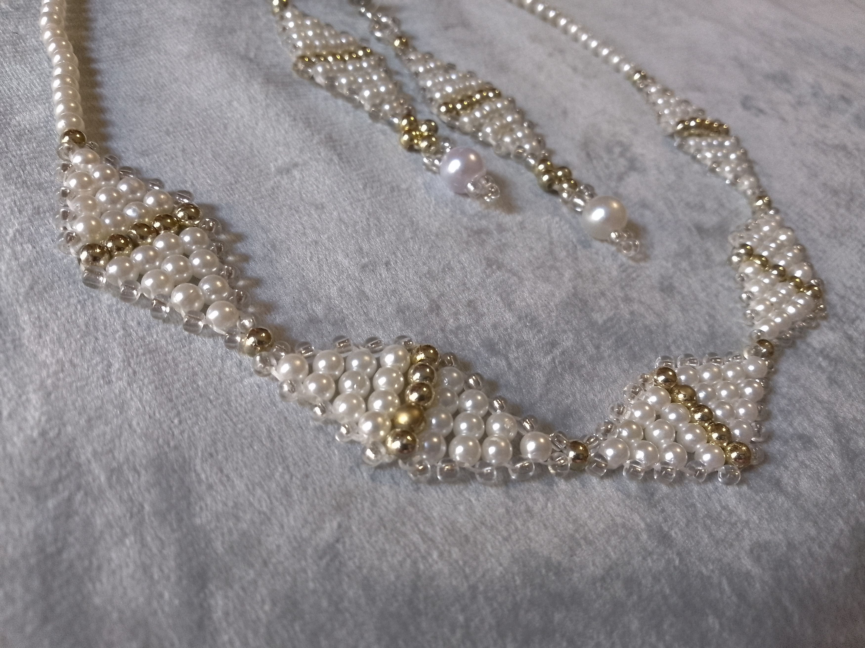 Handmade Necklace. Earrings Pearls White/Gold. Elegant Size ONE SIZE - 4 Thumbnail