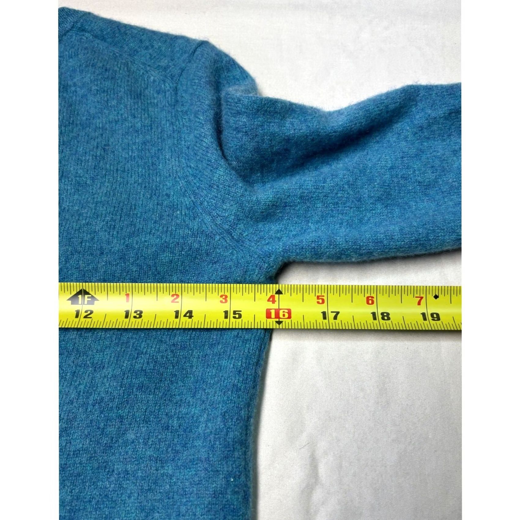 Ellen Tracy Ellen Tracy Cashmere Sweater Womens M Teal Blue V-Neck Long Sleeve Knit Pullover, Casual, Classic, 100% Cashmere, Solid, Knit, Tight-Knit Size M / US 6-8 / IT 42-44 - 5 Thumbnail