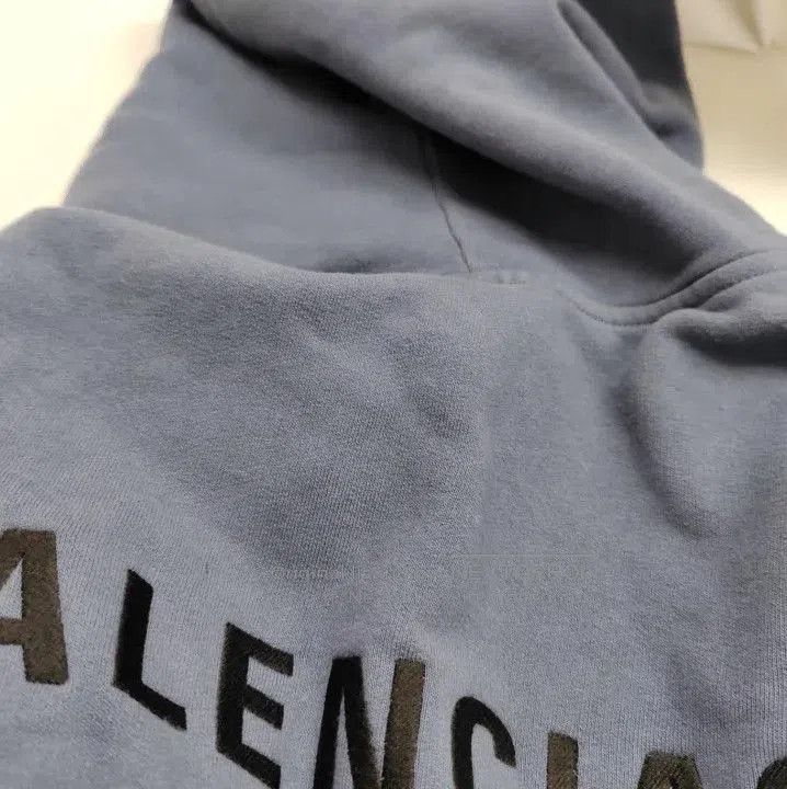 Balenciaga Balenciaga Men's Hooded Zip-Up Hoodie. Size US M / EU 48-50 / 2 - 4 Thumbnail