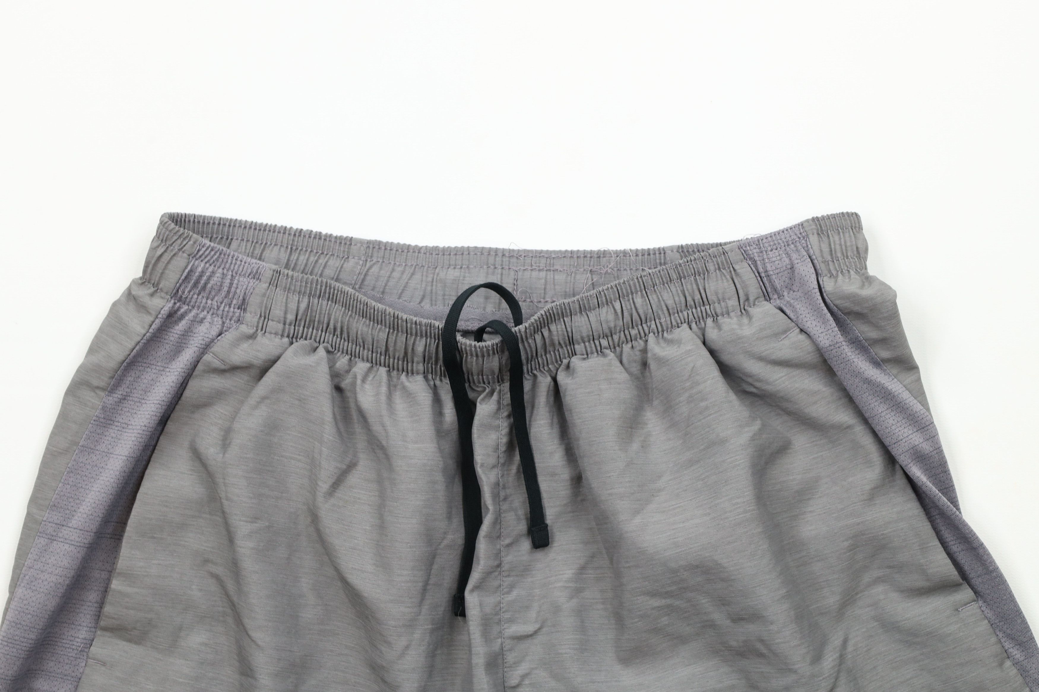Nike × Vintage Vintage Nike Reflective Swoosh Above Knee Shorts Gray Size US 32 / EU 48 - 2 Thumbnail