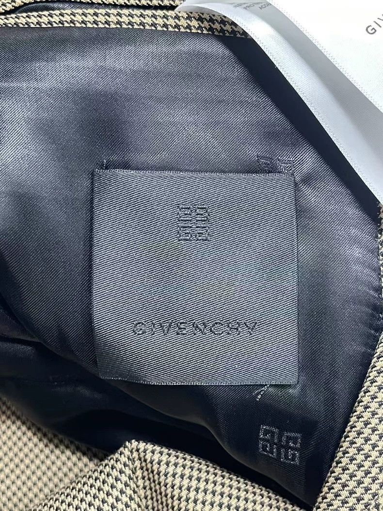 Givenchy Givenchy Notched Lapel Suit Size US M / EU 48-50 / 2 - 7 Thumbnail