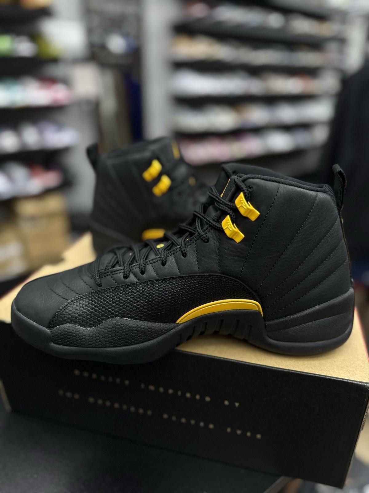 Jordan Brand Air Jordan 12 Black Taxi Retro Size 11 2022 CT8013-071 Size US 11 / EU 44 - 6 Thumbnail