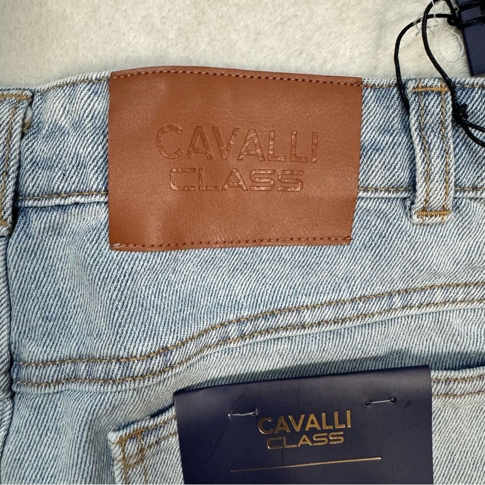 Cavalli Class NWT New $250 Cavalli Class Frayed Hem Denim Shorts Size 27' Size 27" / US 4 / IT 40 - 7 Thumbnail
