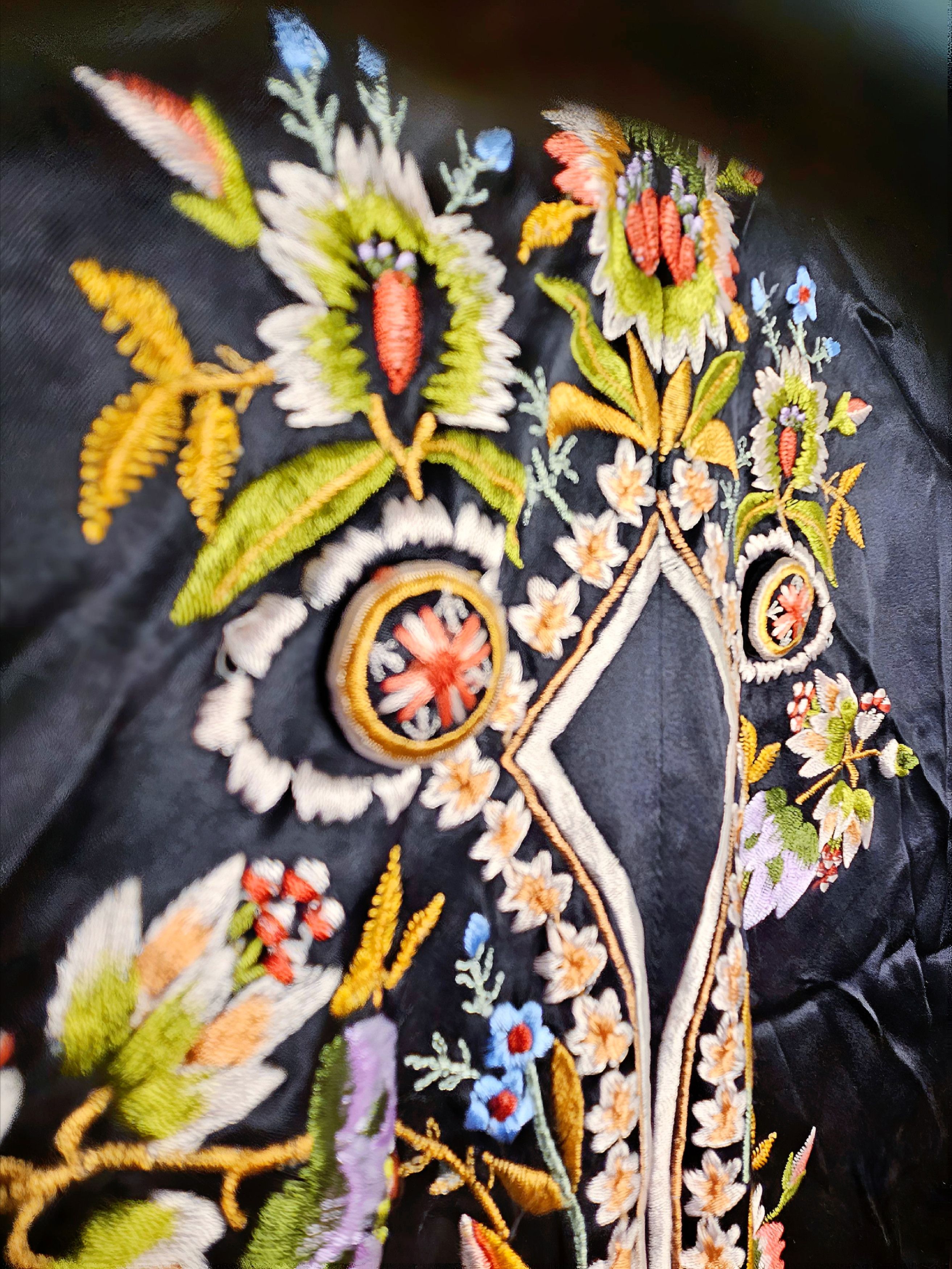 Other SUE WONG EMBROIDERD SILK FUR TRIM OPERA COAT Size M / US 6-8 / IT 42-44 - 2 Thumbnail