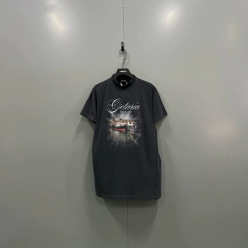 Balenciaga Balenciaga Make old pattern printed short sleeves Size US S / EU 44-46 / 1 - 1 Thumbnail