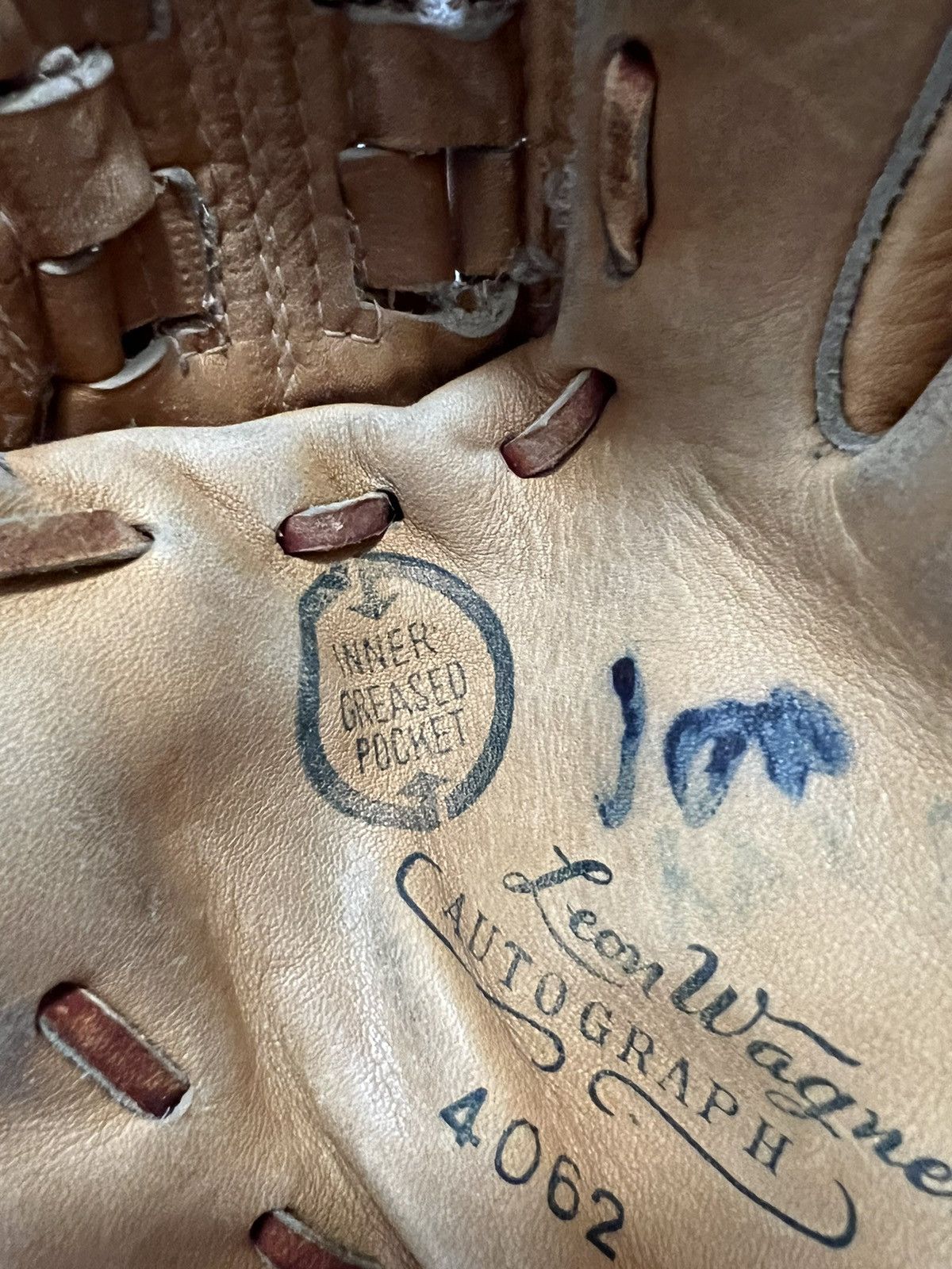 Vintage Vintage Baseball Glove Leon Wagner Made in Japan Size ONE SIZE - 3 Thumbnail
