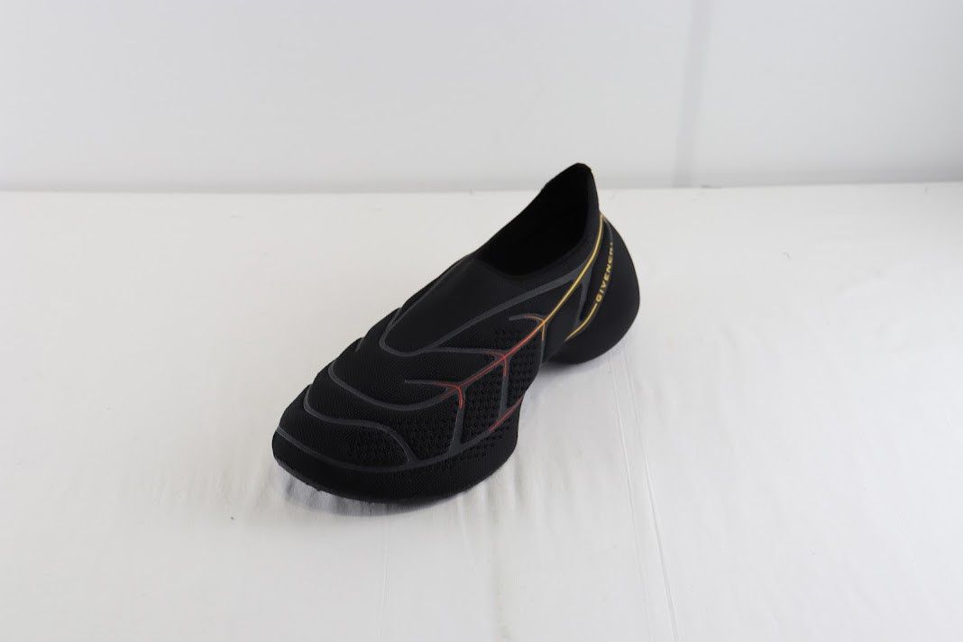 Givenchy o1rshd1 TK-360 Plus Sneaker in Black Size US 11 / EU 44 - 7 Thumbnail