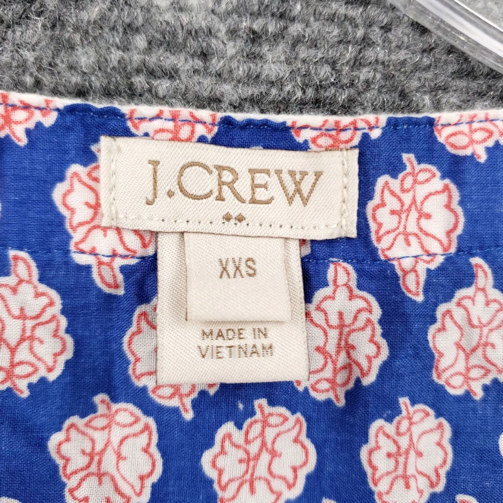 J.Crew J CREW Blouse Womens 2XS Blue Tunic Floral Deep V Neck 3/4 Sleeves Size XXS / US 00 / IT 34 - 3 Thumbnail
