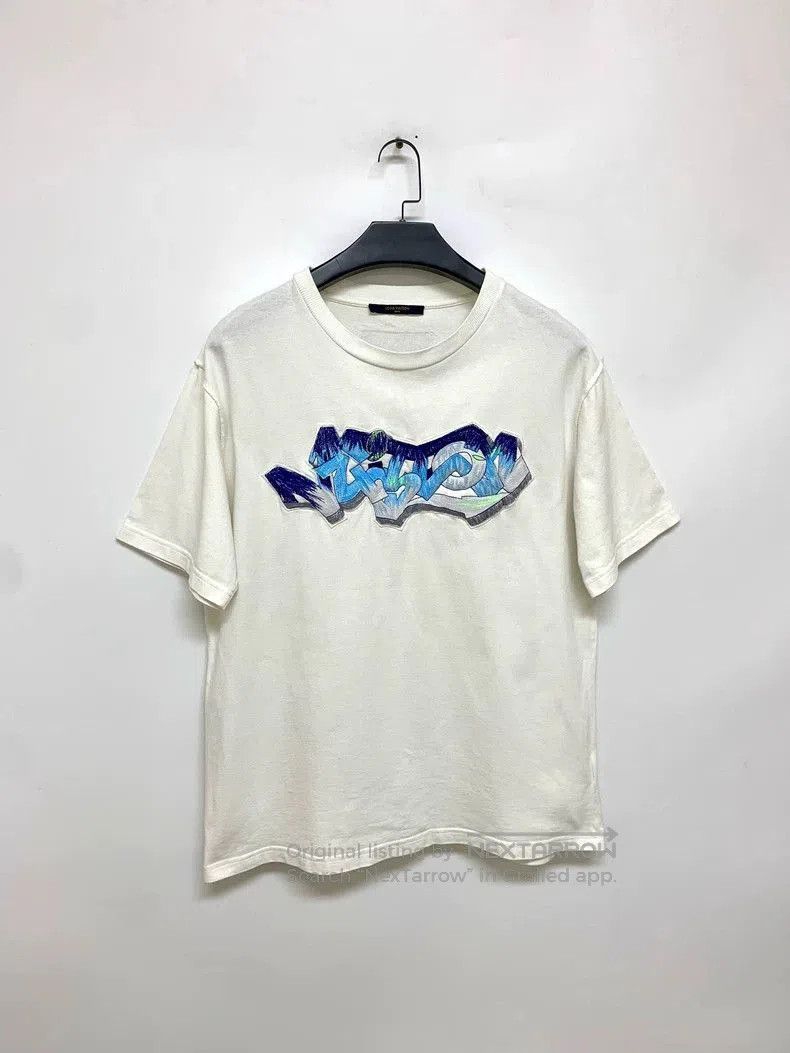 Louis Vuitton Louis Vuitton Graffiti Letter Short Sleeve. Size US XL / EU 56 / 4 - 1 Thumbnail