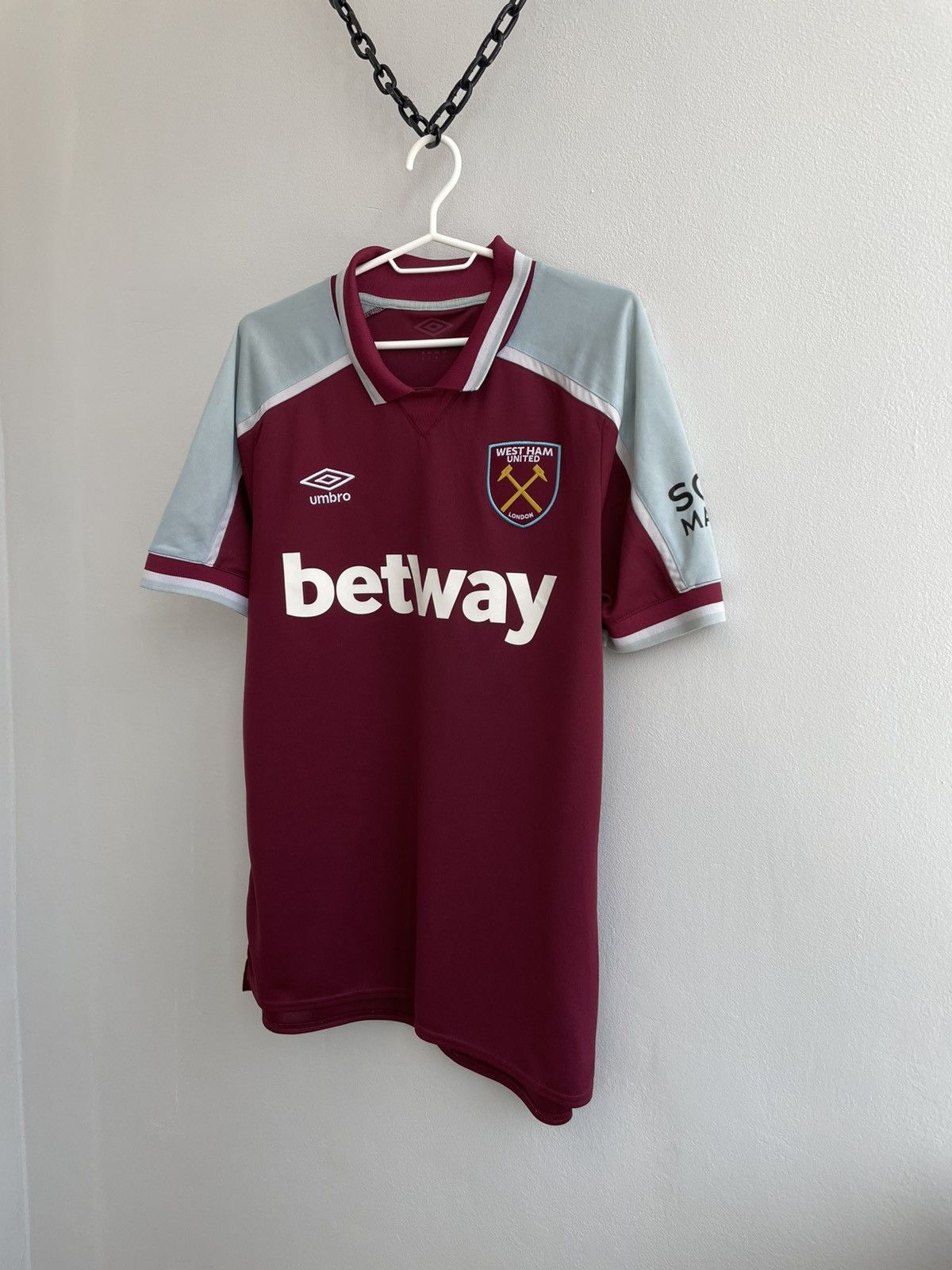 Umbro WEST HAM UNITED 2021 2022 HOME FOOTBALL SHIRT SOCCER JERSEY Size US L / EU 52-54 / 3 - 2 Thumbnail
