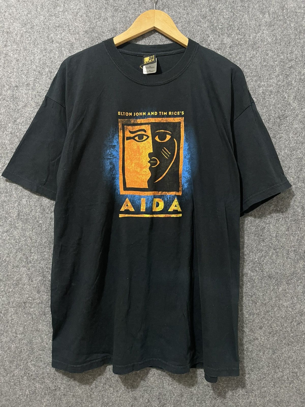 Vintage Vintage Elton John And Tim Rice’s AIDA T-Shirt Size US XL / EU 56 / 4 - 1 Thumbnail