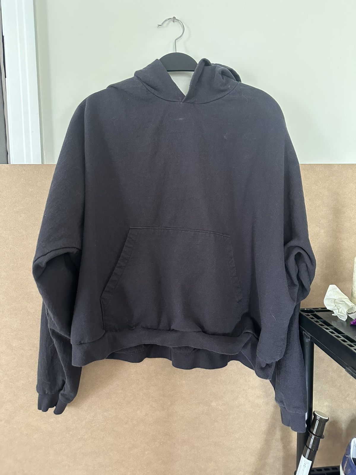Yeezy YZY Black Faded Cropped Sweatshirt Size US M / EU 48-50 / 2 - 1 Thumbnail