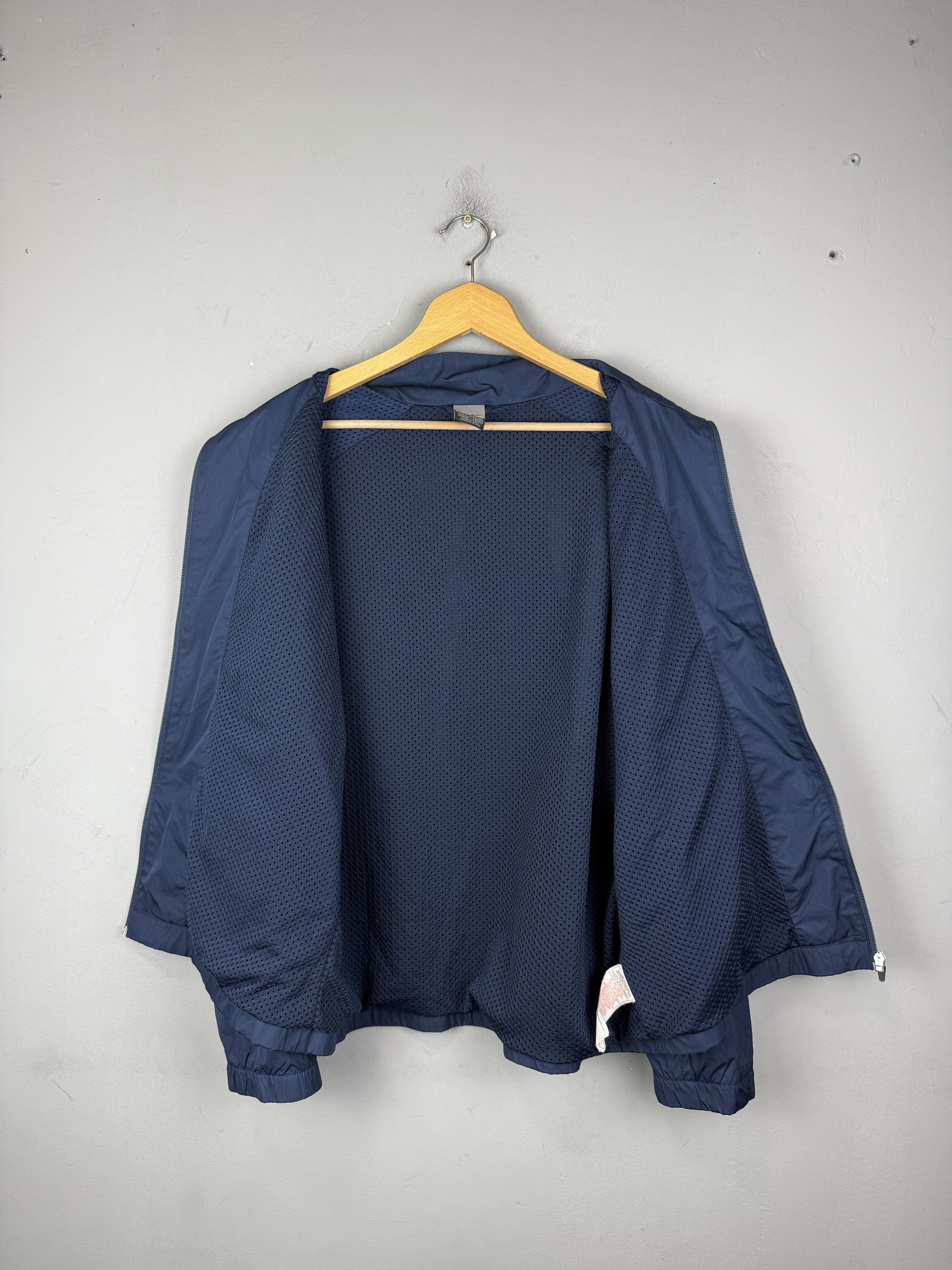 Nike × Vintage Nike Vintage FCB Jacket Navy Nylon Barcelona Windbreaker Size US XL / EU 56 / 4 - 12 Thumbnail