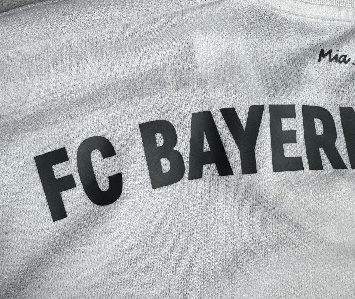 Adidas Bayern Munchen 2019 2020 Away Shirt Soccer Jersey Adidas Size US M / EU 48-50 / 2 - 13 Thumbnail