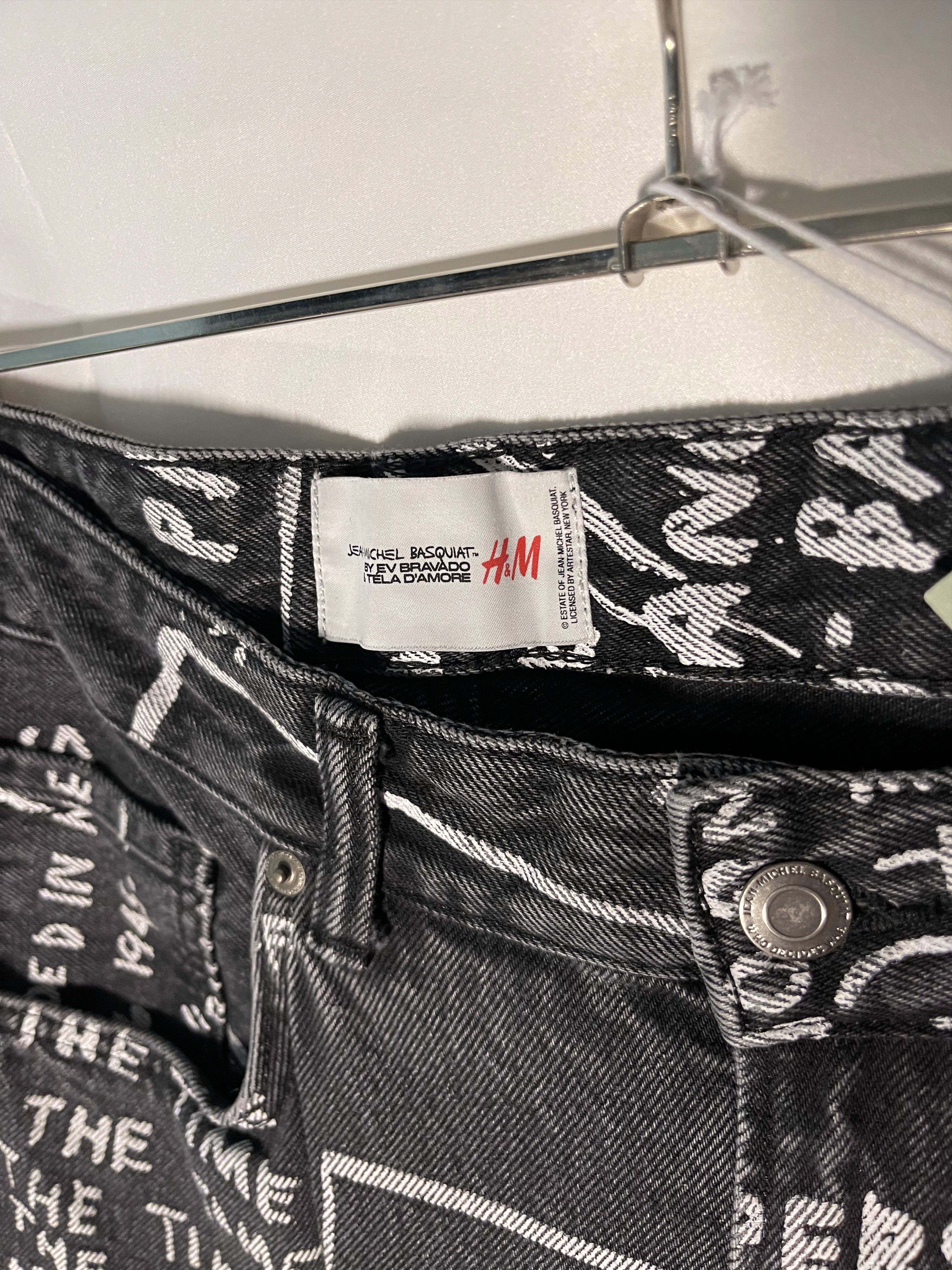 H&M × Jean-Michel Basquiat × Who Decides War All-Over-Print Denim Cargo Pants Jeans Size US 36 / EU 52 - 4 Thumbnail