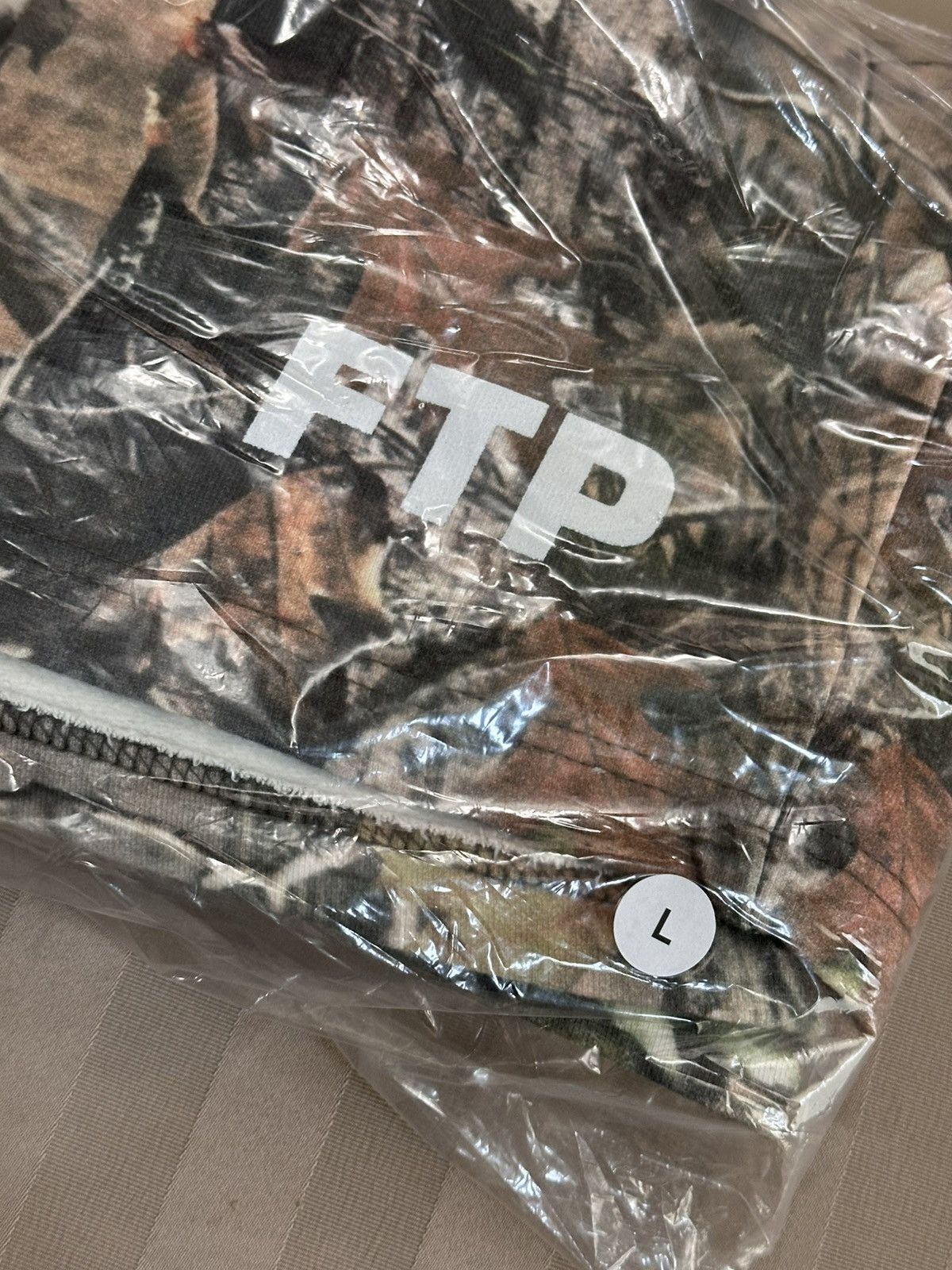 FTP LOGO SHORTS (GRAY TREE CAMO) Lサイズ