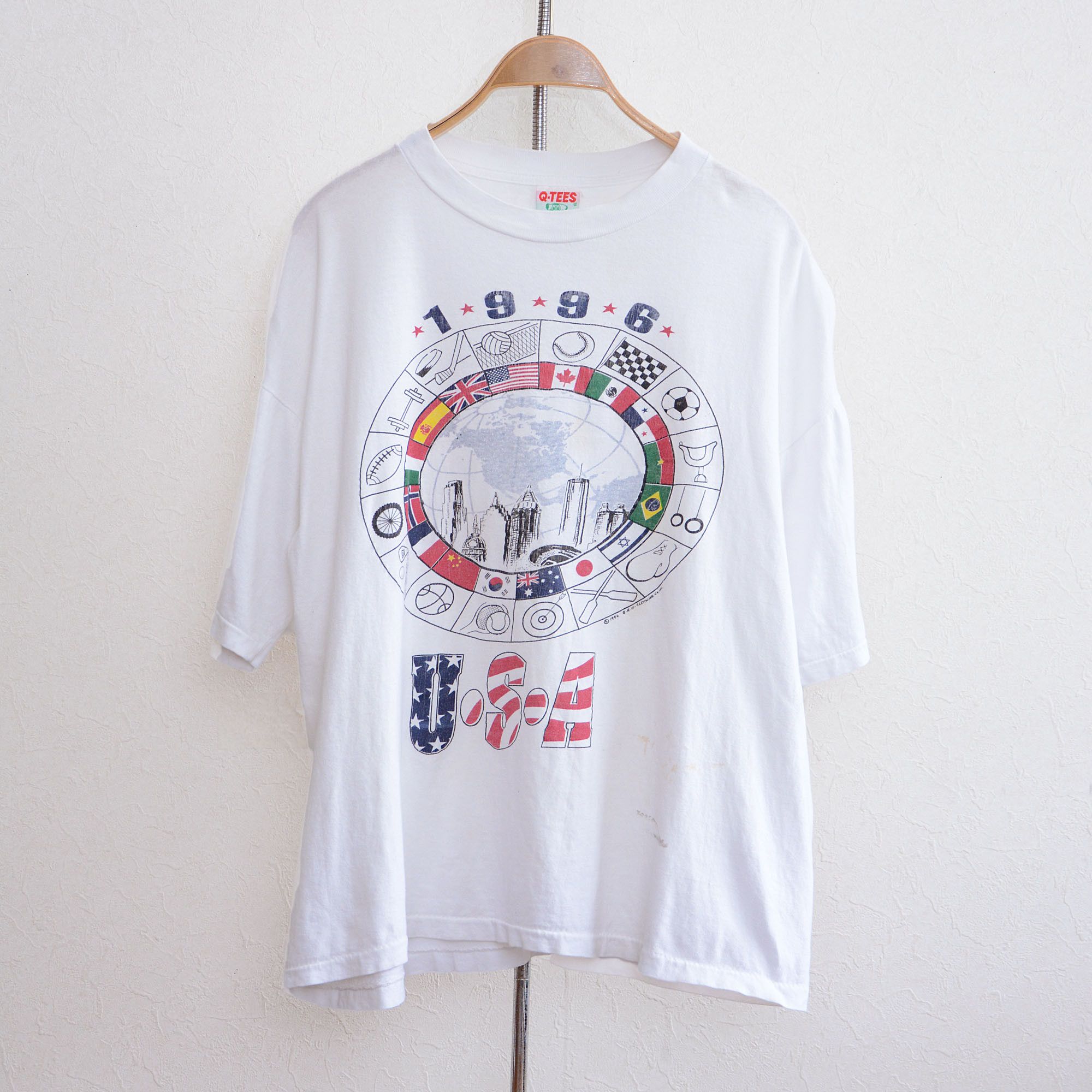 Vintage 90s VIntage Sport Flag T-Shirt XL Q-TEES 100% Cotton Size US XL / EU 56 / 4 - 1 Thumbnail