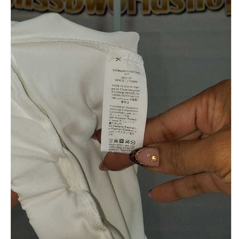 Shein Shein Curve White Ruched One-Piece Leggings Women’s Size 1XL Size 40" / US 18 - 4 Thumbnail