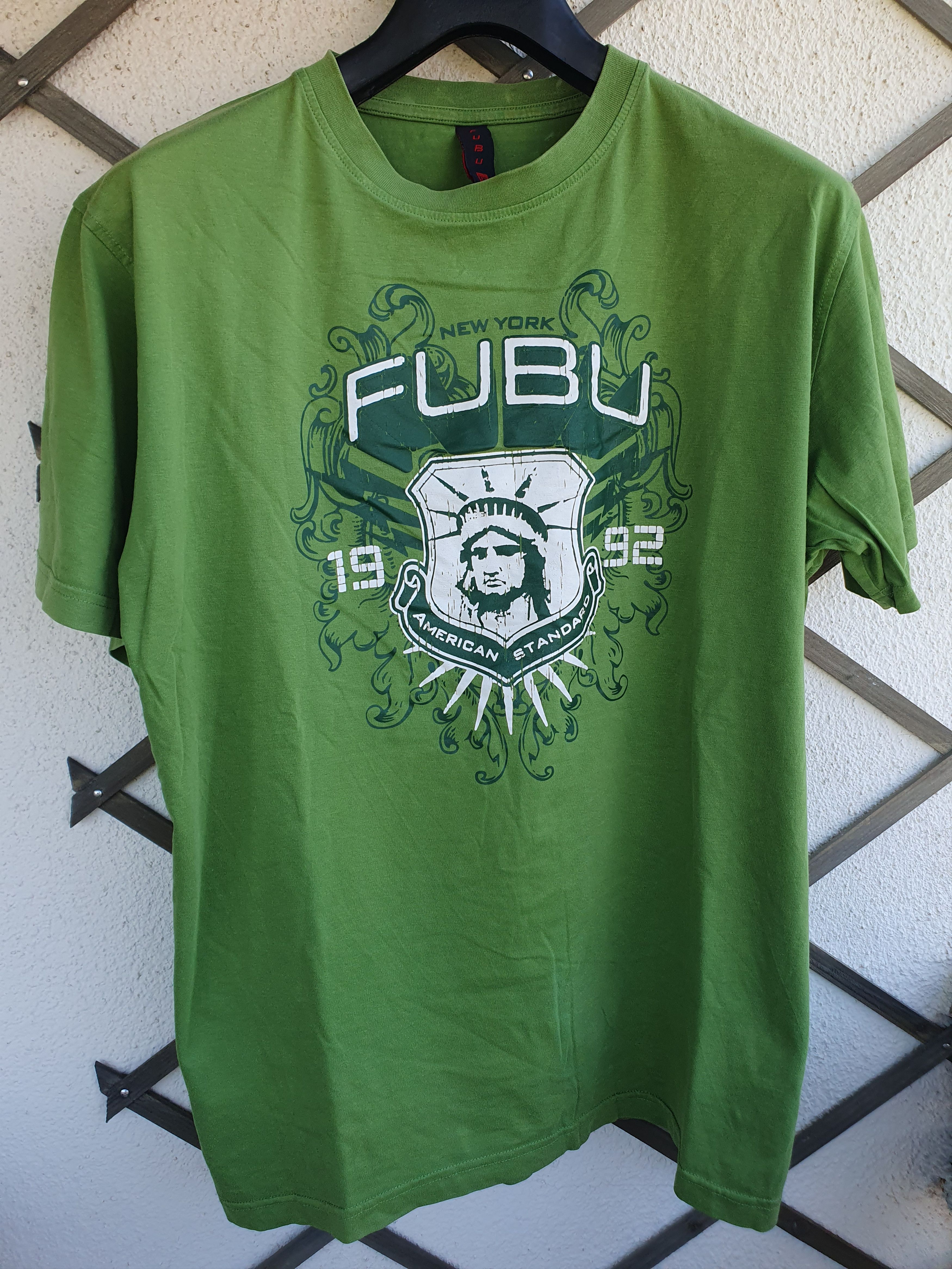 Fubu Fubu Vintage Hip-Hop Y2K t-shirt sz XL Size US XL / EU 56 / 4 - 1 Thumbnail