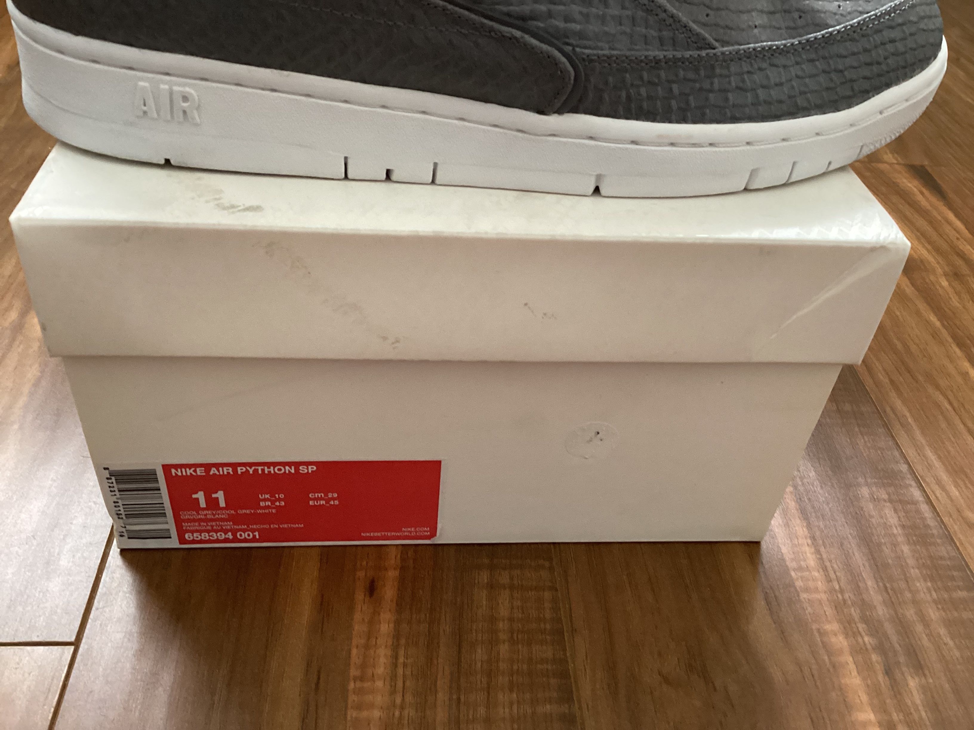 Nike (11)Nike Air Python Cool Grey 658394-001 Size US 11 / EU 44 - 6 Thumbnail