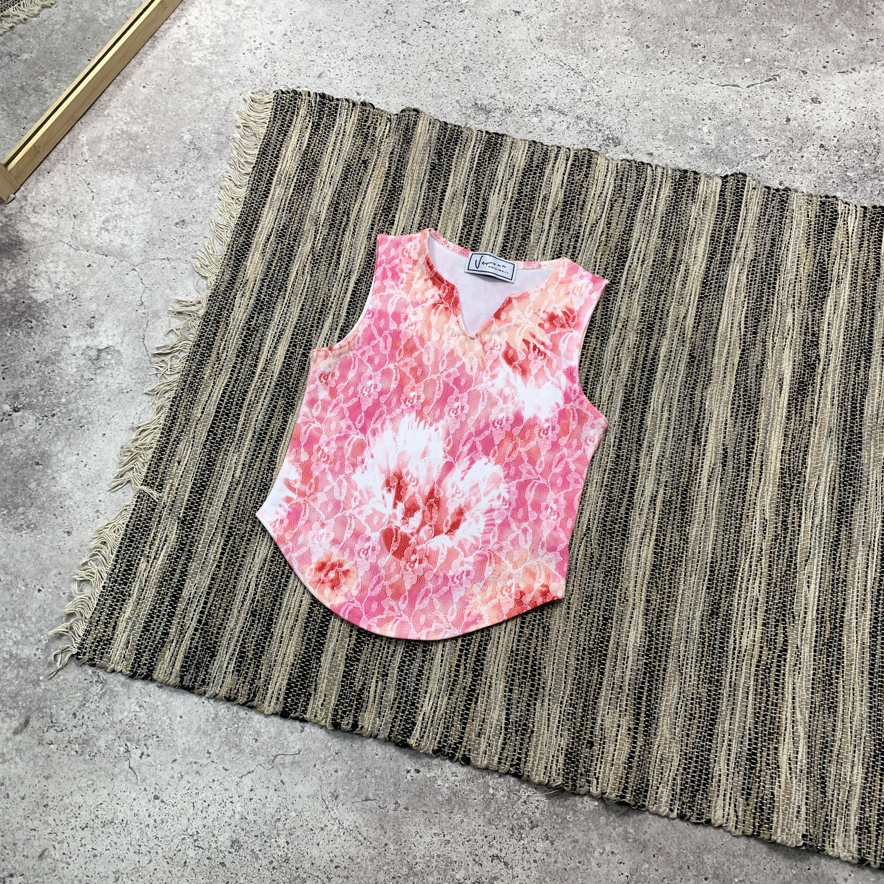 Japanese Brand Vintage Y2K Women's Pink Crop Top Tank Shirt Size S / US 4 / IT 40 - 1 Thumbnail