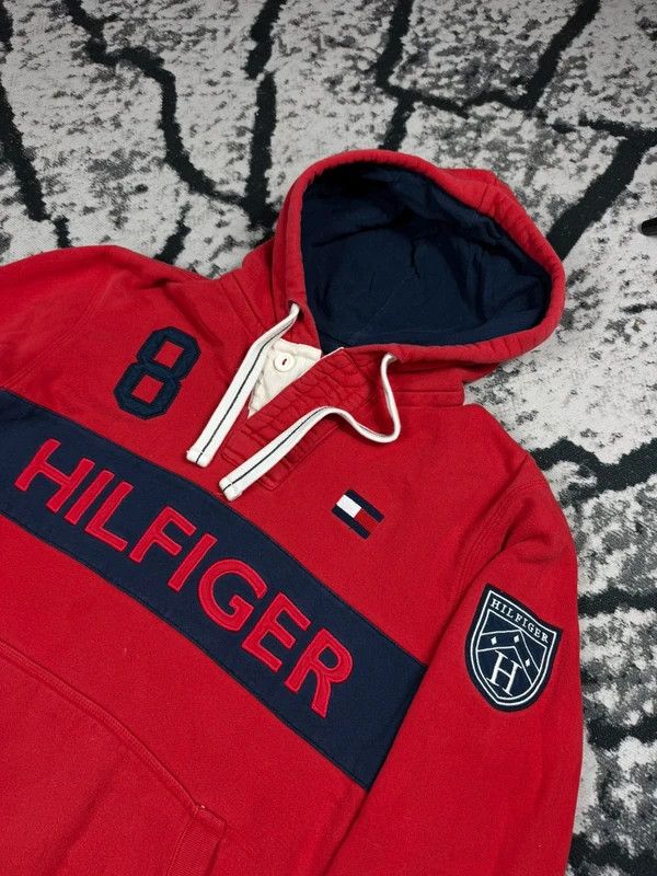 Tommy Hilfiger Vintage Tommy Hilfiger logo S red hoodie Size US S / EU 44-46 / 1 - 3 Thumbnail