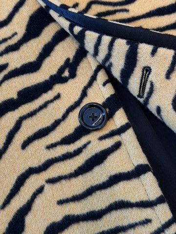 Celine Celine Hedi Slimane FW19 Tiger/Zebra Print Coat Size US M / EU 48-50 / 2 - 10 Thumbnail