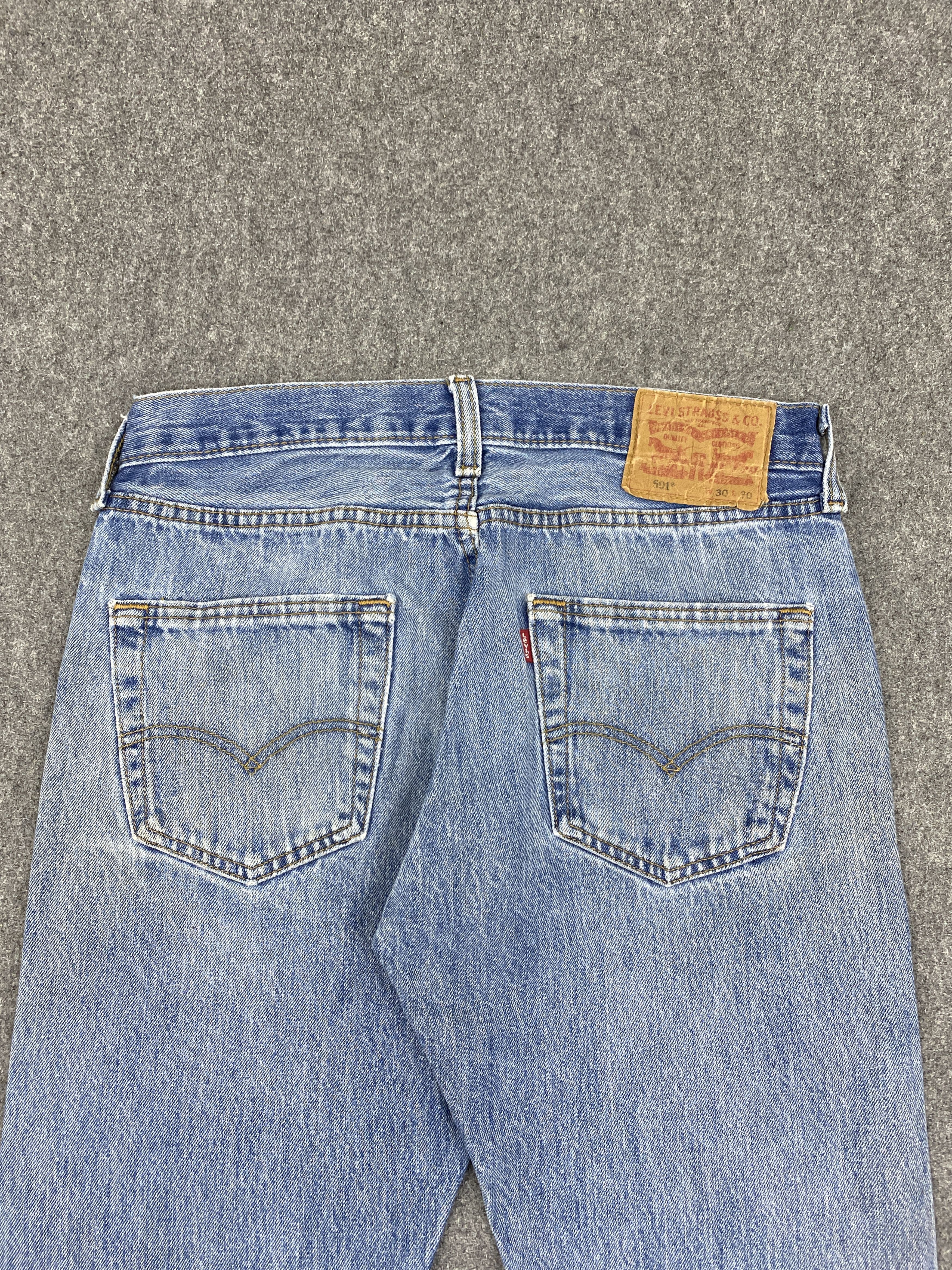 Levi's Vintage Levis 501 Light Wash Denim Jeans DP2731 Size US 31 - 4 Thumbnail
