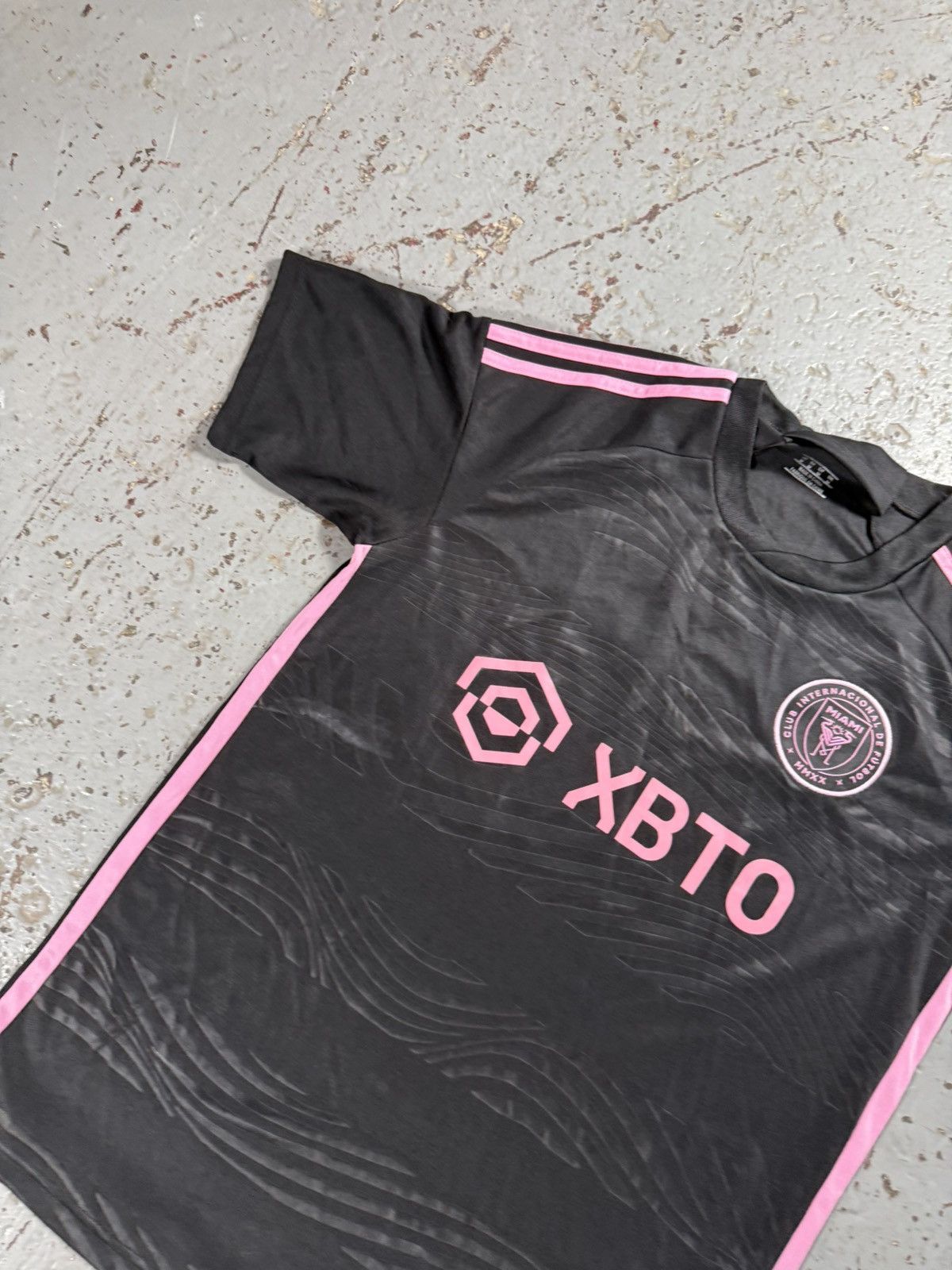 Other Xbto Miami Mls Messi Pink Black Soccer Jersey Size US M / EU 48-50 / 2 - 3 Thumbnail