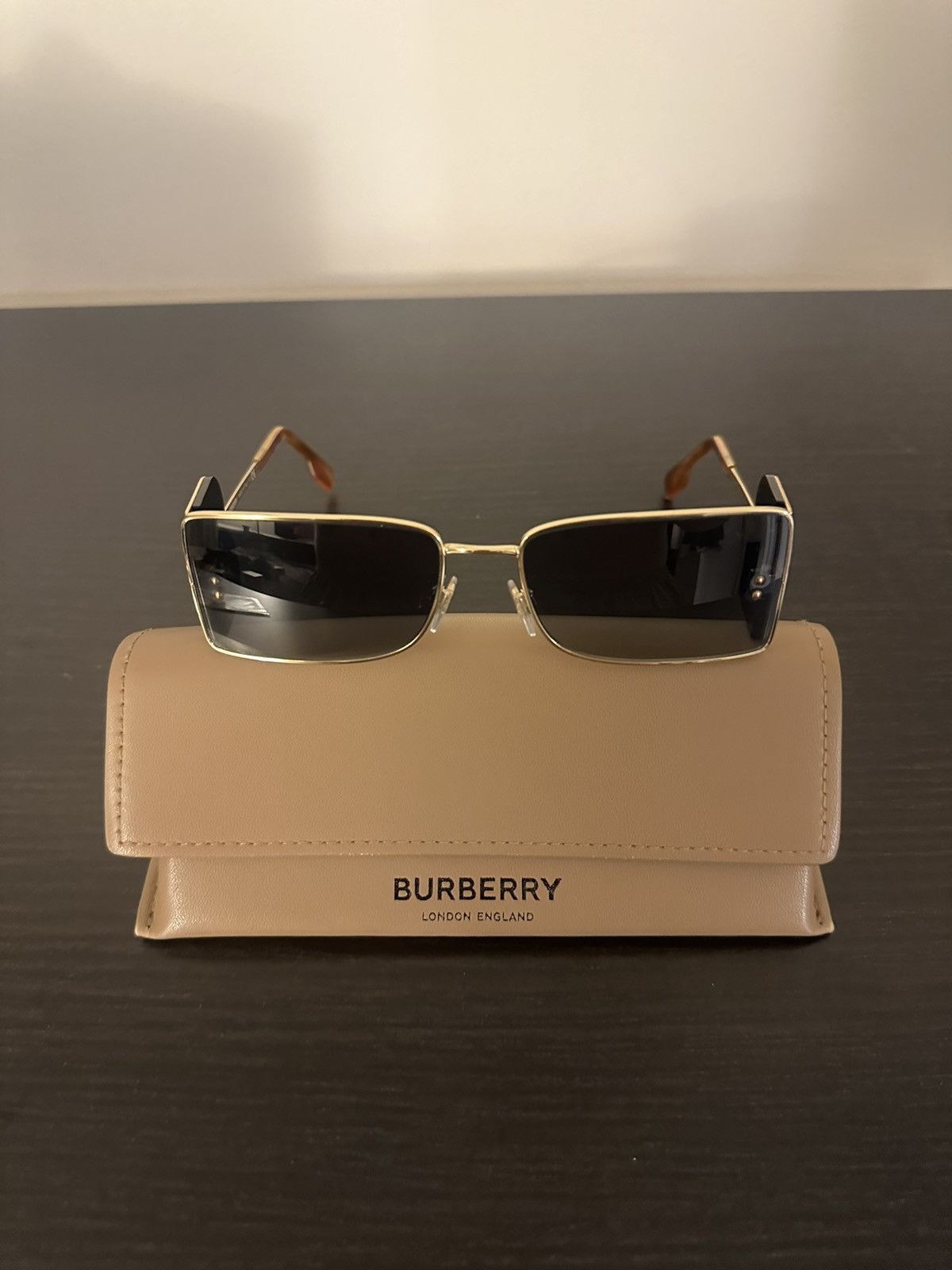 Burberry Burberry Sunglasses “B” Lens Size ONE SIZE - 4 Thumbnail