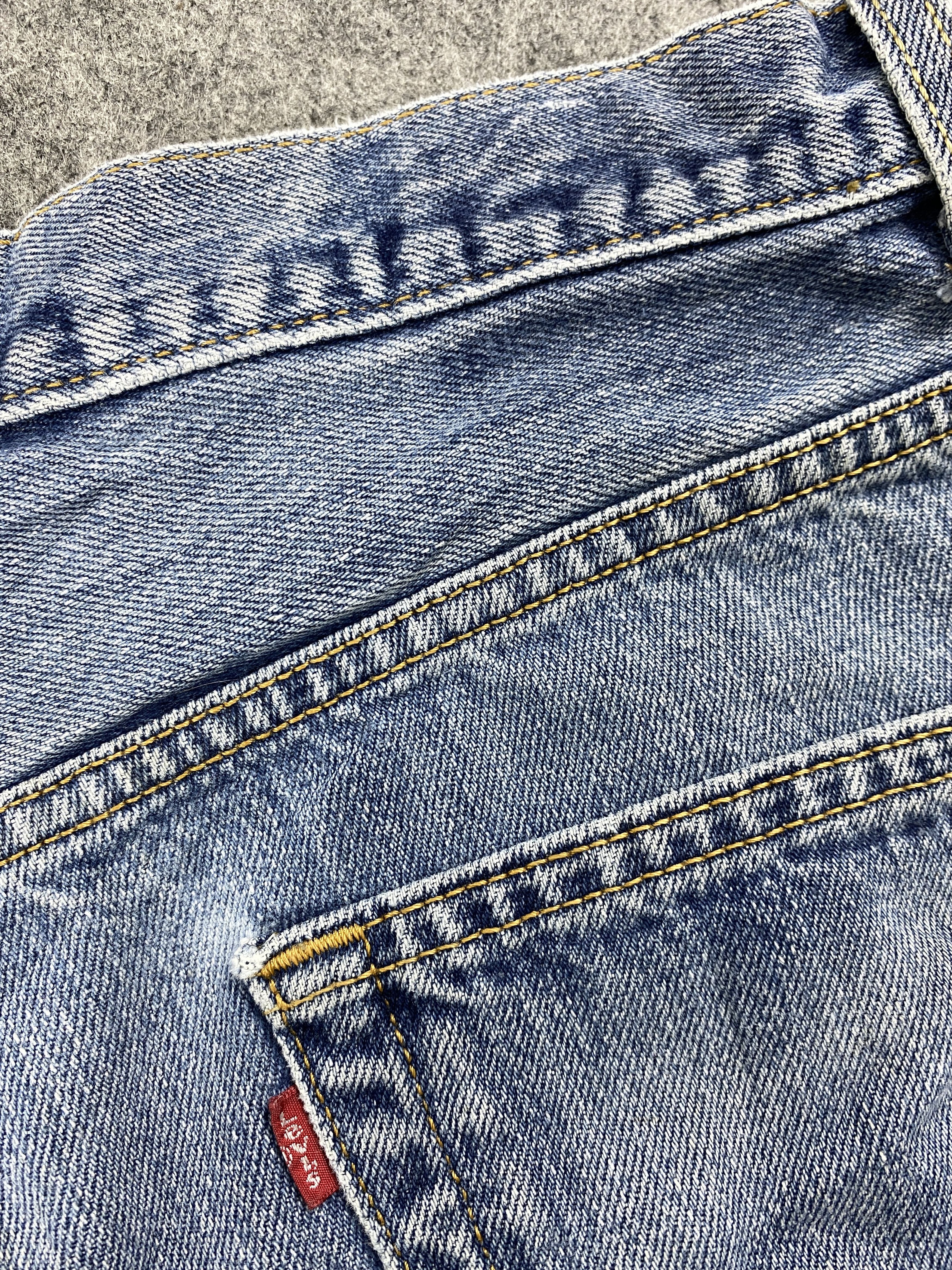 Levi's Faded Blue Vintage Levi's 550 Jeans 36x31 Denim -SJ002 Size US 36 / EU 52 - 10 Thumbnail