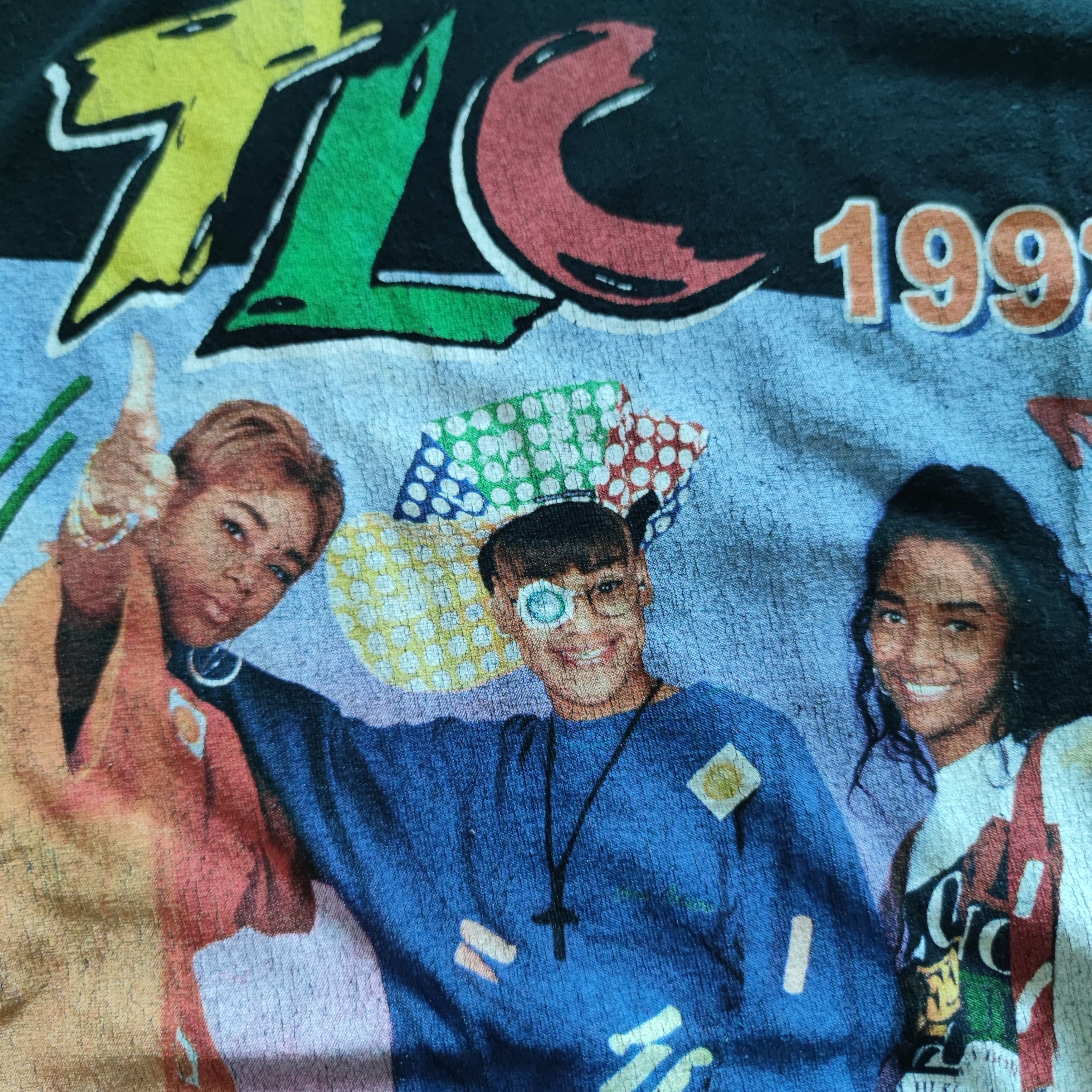 Band Tees × Cross Colours × Rap Tees CROSS COLOURS x TLC 1992 TSHIRT Size US M / EU 48-50 / 2 - 7 Thumbnail
