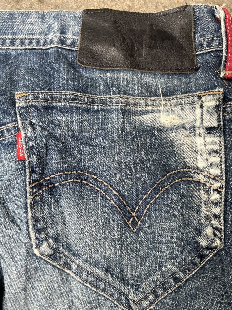 Levi's VINTAGE LEVIS JEANS DISTRESSED PUNK STYLE Size US 36 / EU 52 - 9 Thumbnail