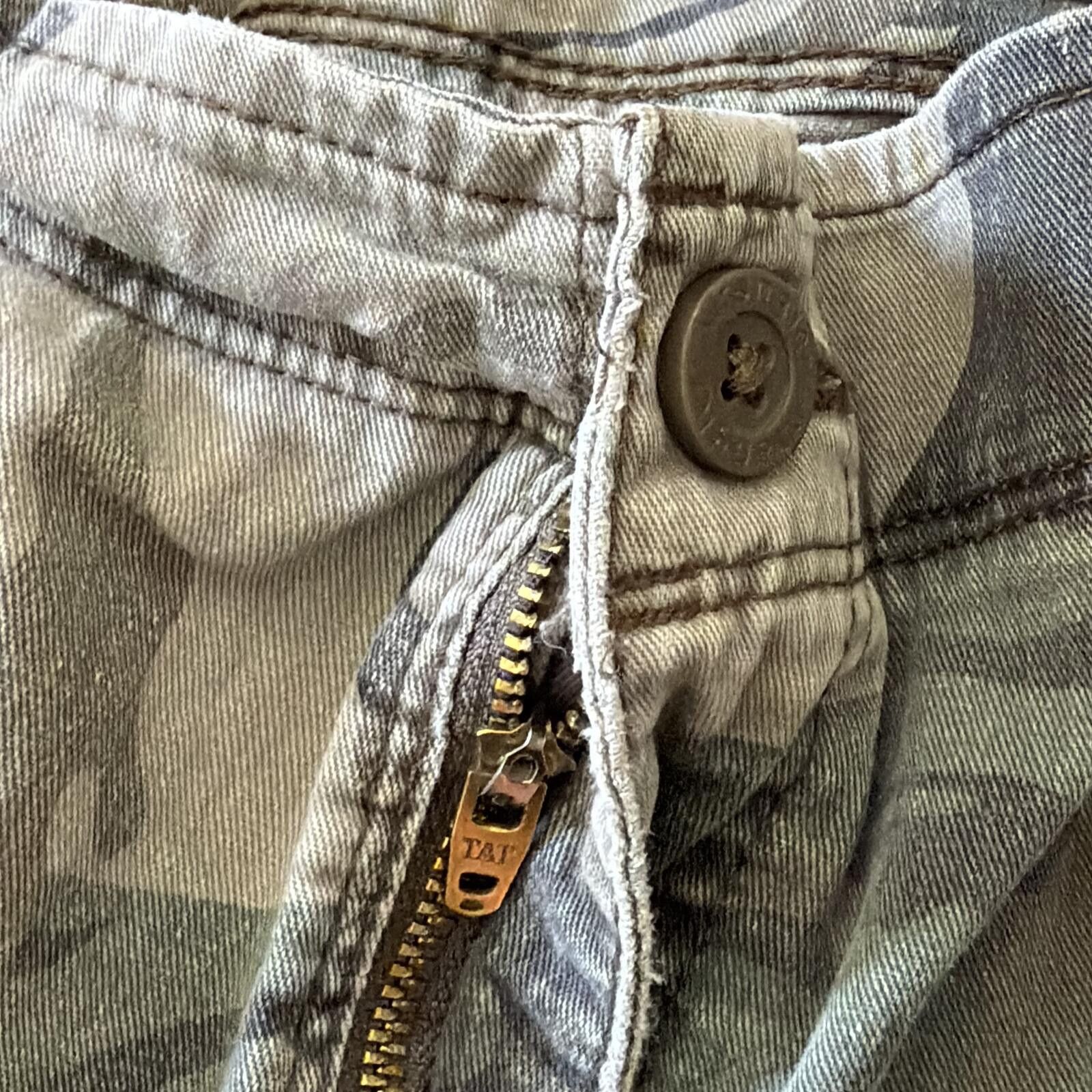 Wrangler Vintage Y2K Wrangler Relaxed Fit Camo Cargo Shorts Grunge 38 Size US 38 / EU 54 - 12 Thumbnail