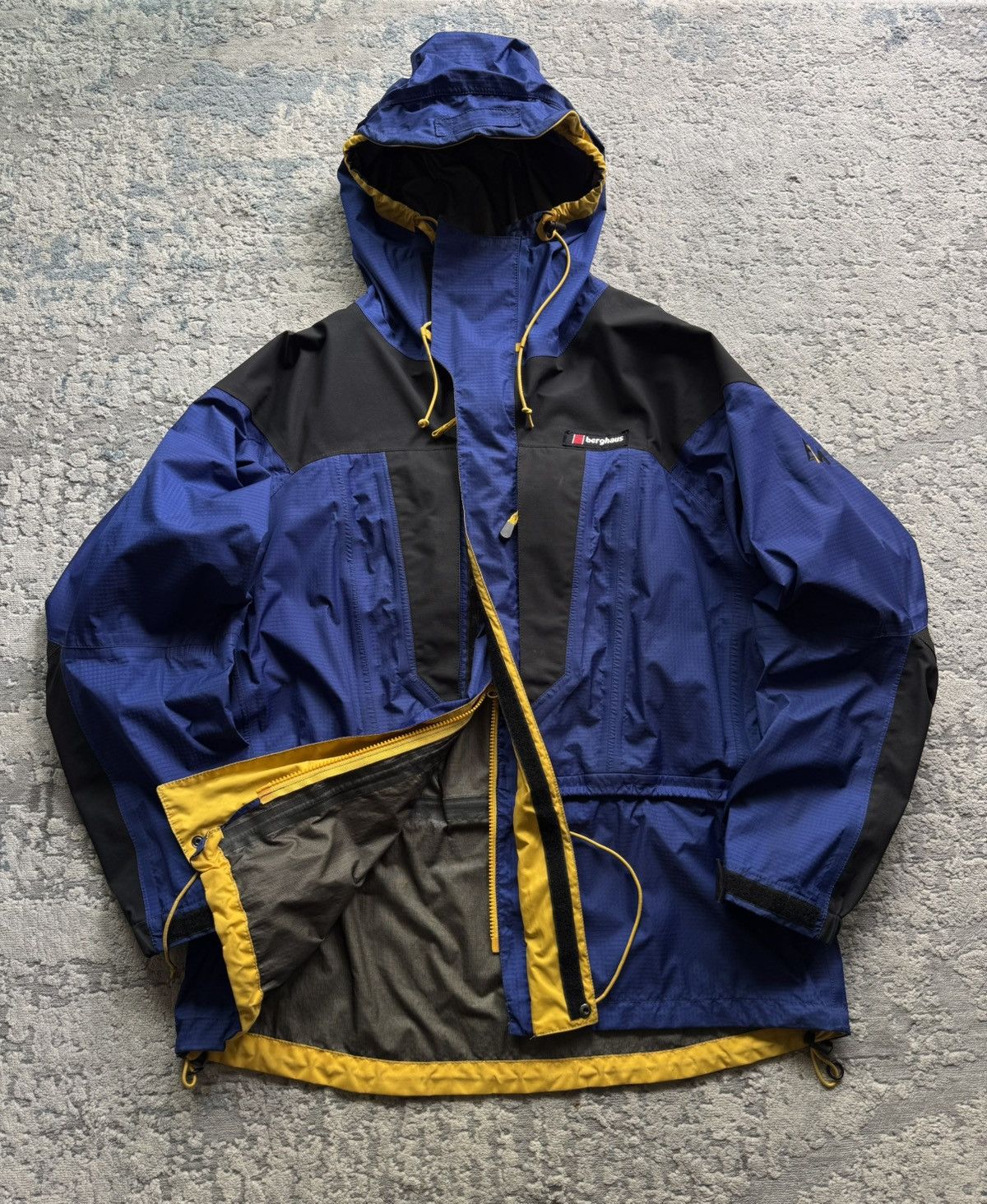 Berghaus Berghaus Vintage Trango Extreme Gore Tex Membrane Jacket L Size US L / EU 52-54 / 3 - 1 Thumbnail