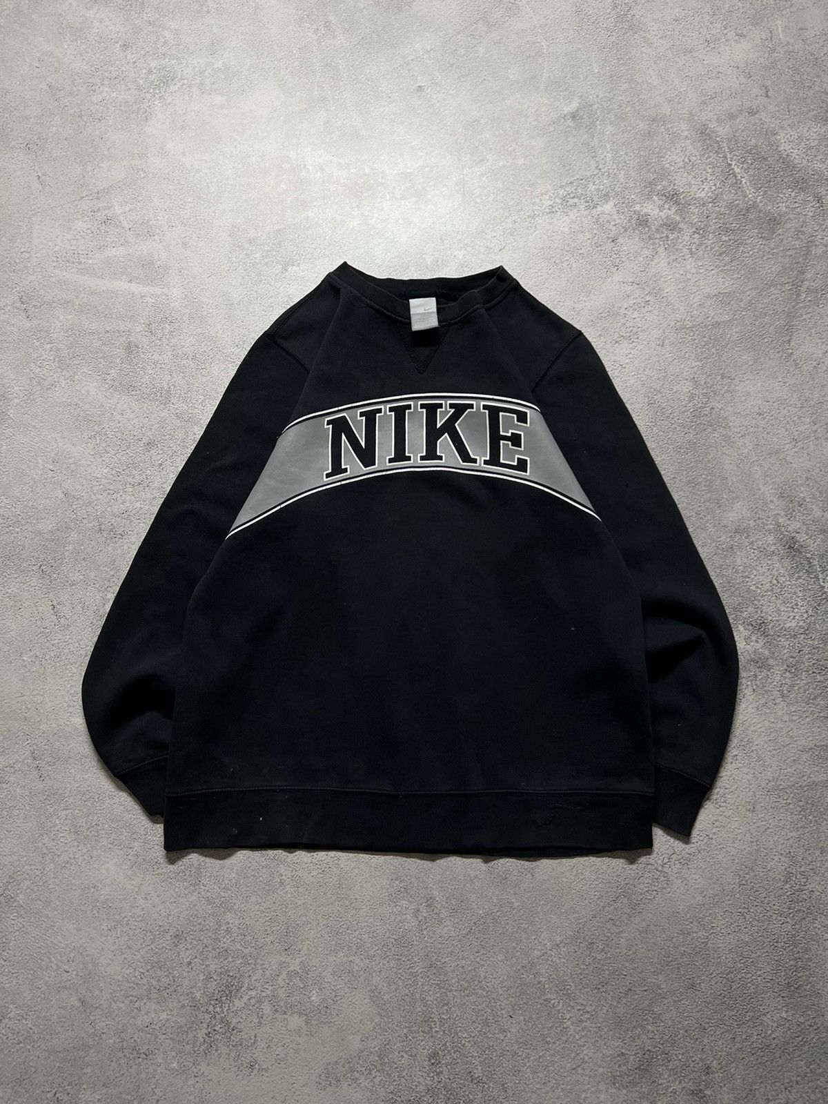 Nike × Vintage Vintage Y2K Nike Faded Spell Out Big Logo Sweatshirt 00’s Size US M / EU 48-50 / 2 - 3 Thumbnail