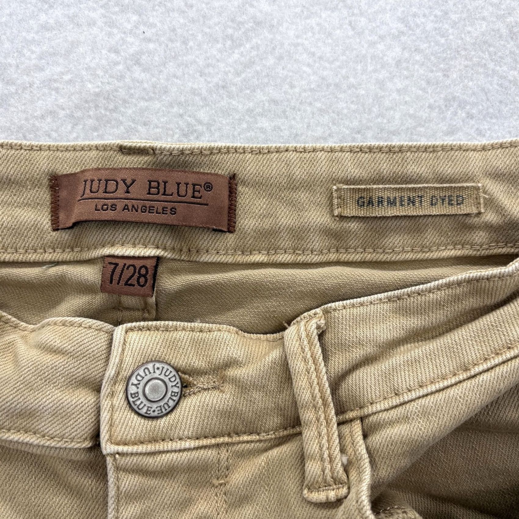 Vintage Judy Blue Jeans Womens Cropped Khaki Garment Dyed Straight Leg Stretch 28in Inseam 7/28 Casual Denim Pants Womens Jeans Size 28" / US 6 / IT 42 - 4 Thumbnail