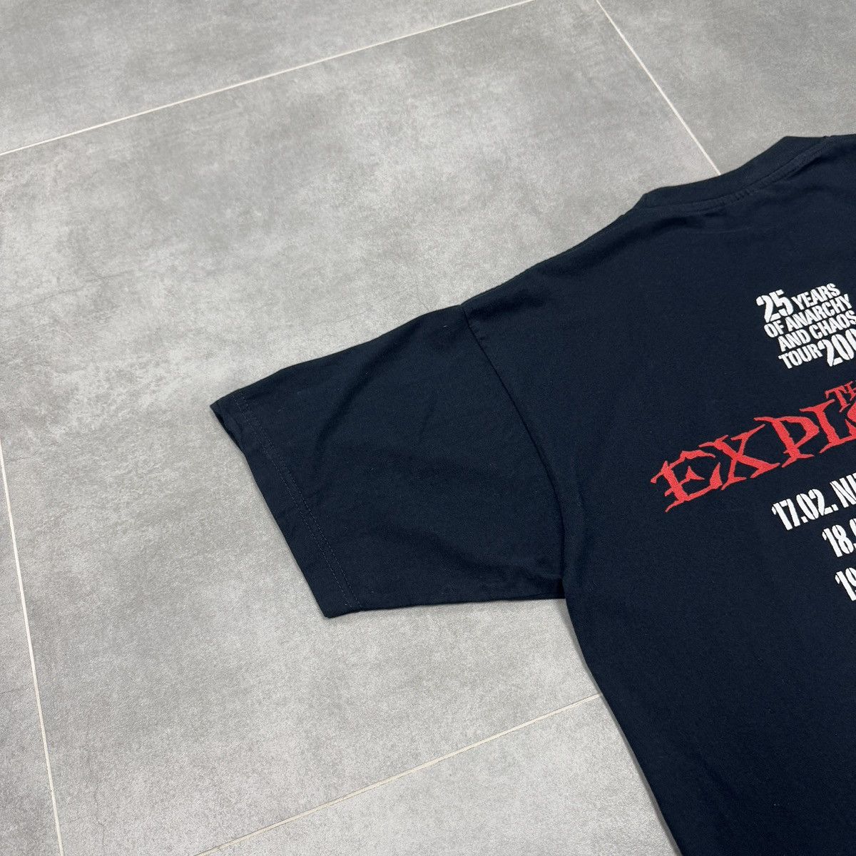 Band Tees × Vintage The Exploited 25 Years Of Anarchy and Chaos 2005 Tour Shirt Size US L / EU 52-54 / 3 - 11 Thumbnail