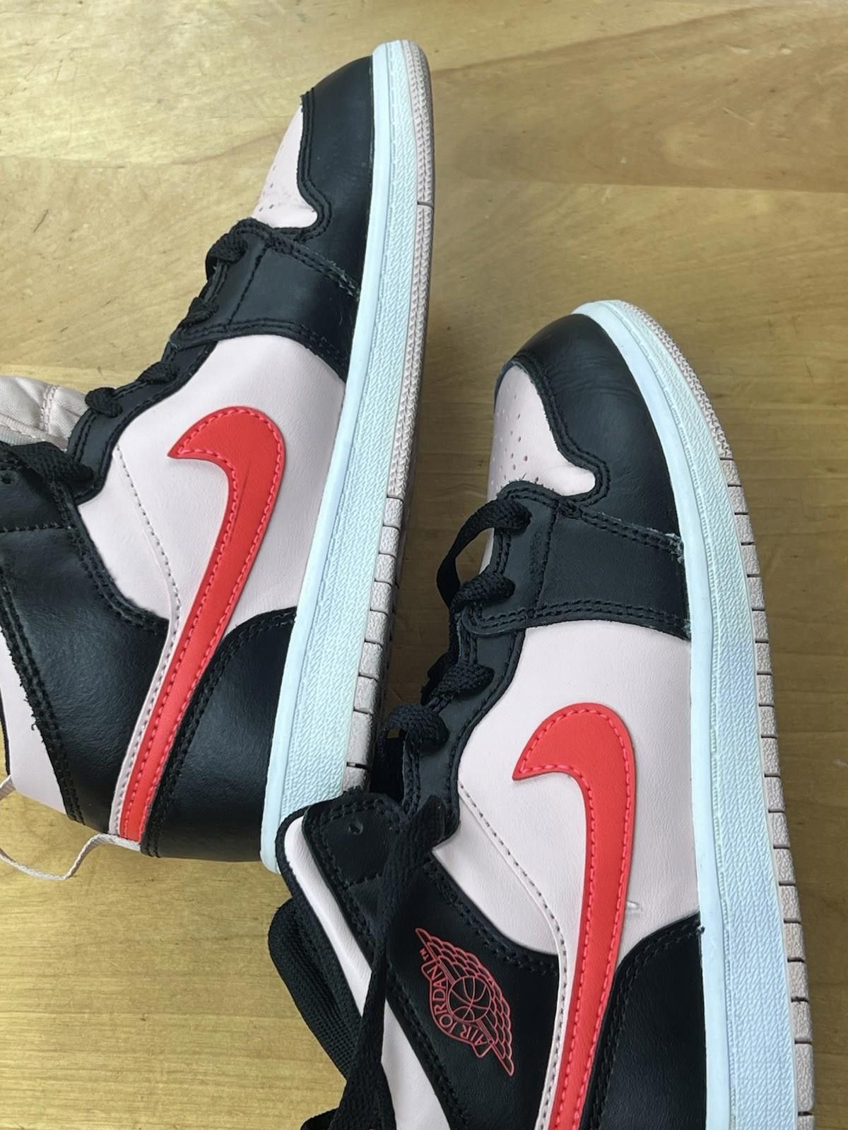 Nike Nike Air Jordan 1 Mid Sz 3Y 640734-604 Basketball Shoes Size US 5 / EU 37 - 9 Thumbnail