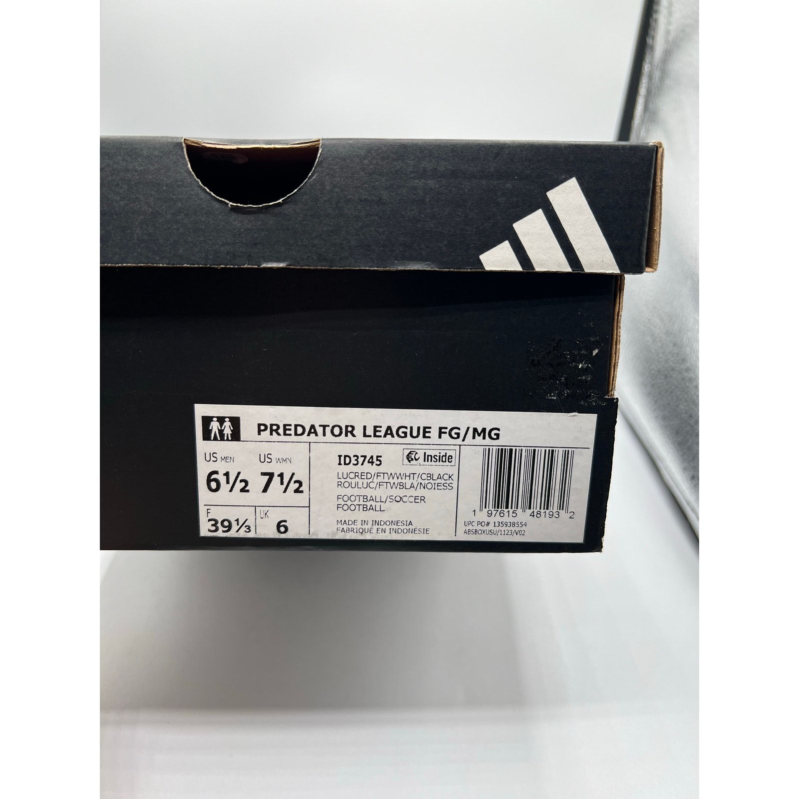 Adidas Adidas Predator League FG/MG “Pure Victory Pack” size 6.5 me Size US 6.5 / EU 39-40 - 7 Thumbnail