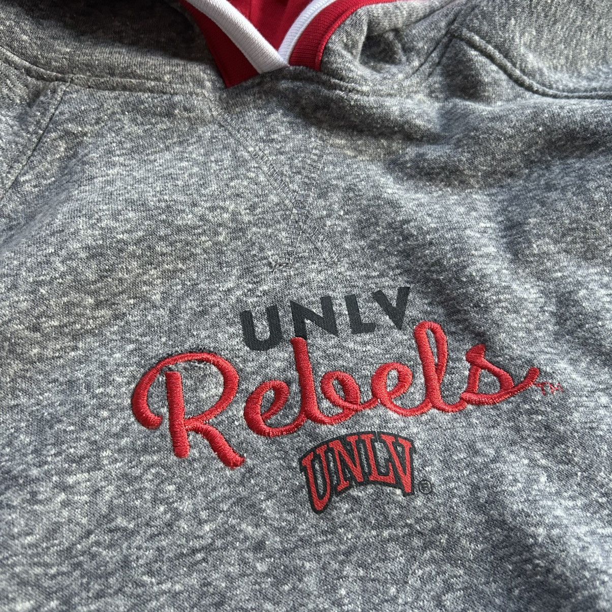 Champion UNLV RUNNiN’ REBELS DARK HEATHER RAGLAN ATHLEiSURE HOODiE Size L / US 10 / IT 46 - 2 Thumbnail