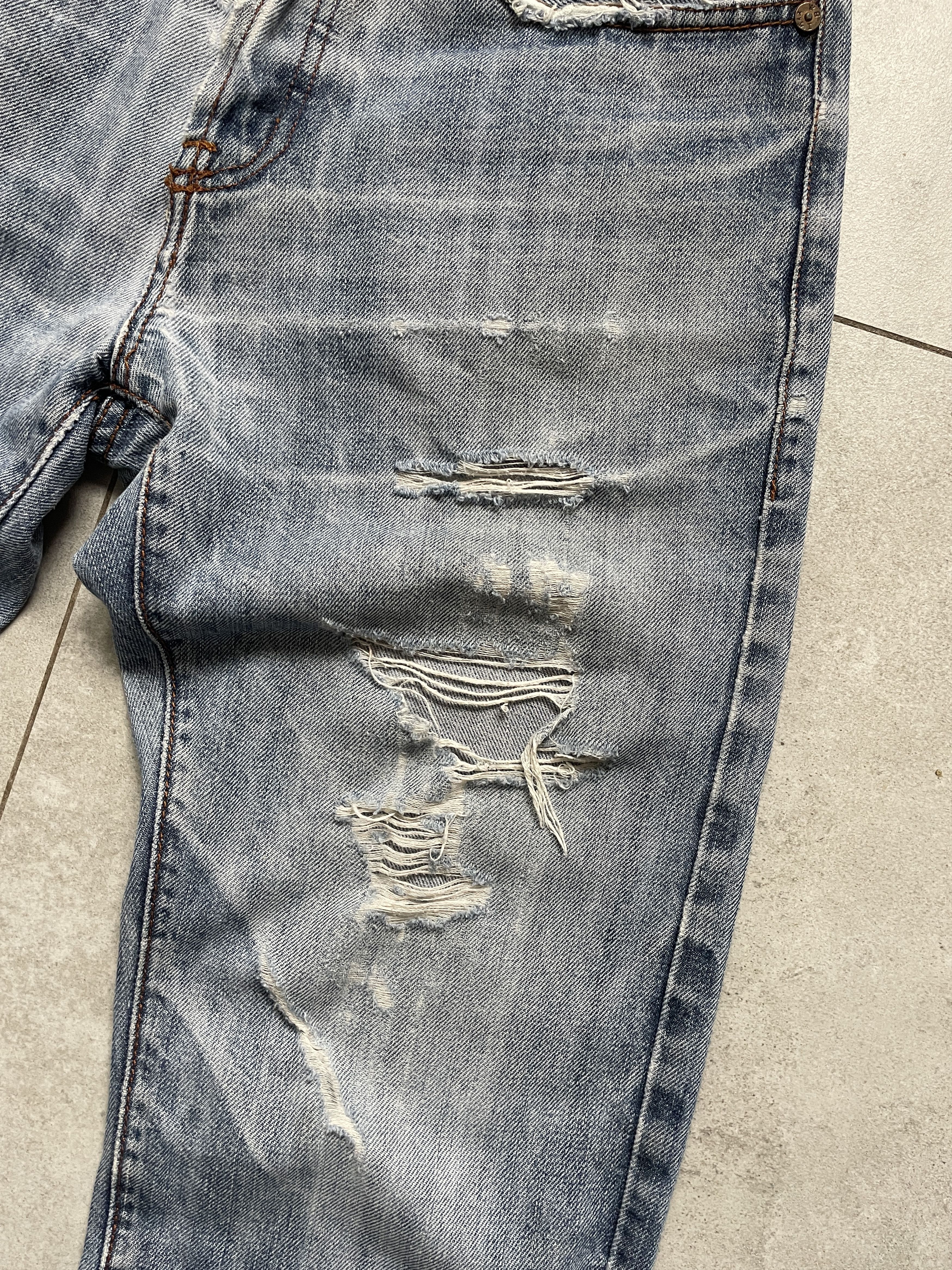 Evisu VINTAGE Y2K EVISU DISTRESSED LIGHT BLUE DENIM GOLD LOGO Size US 30 / EU 46 - 7 Thumbnail