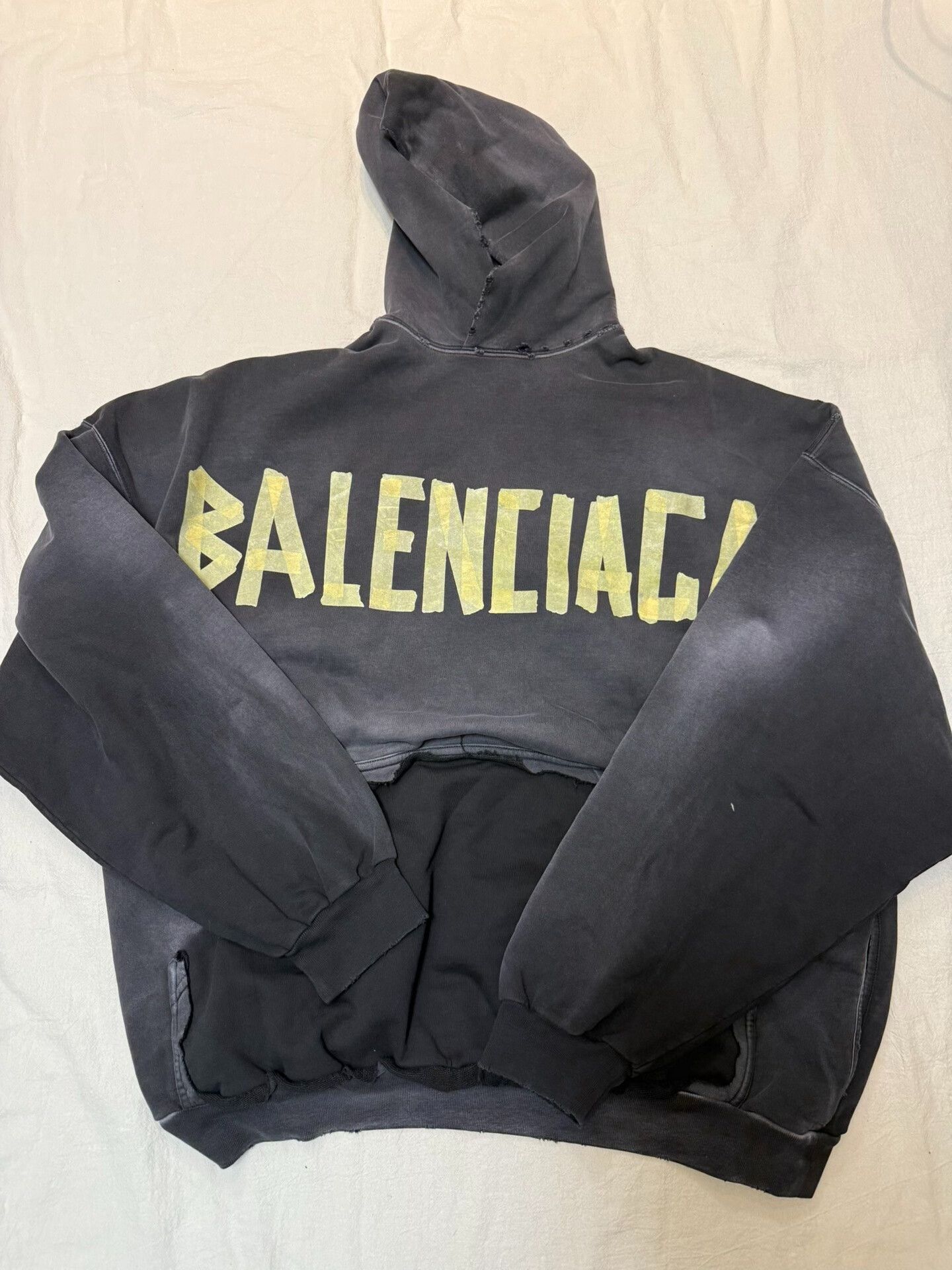 Balenciaga Balenciaga Distressed Graphic Hoodie Sweatshirt Size US L / EU 52-54 / 3 - 1 Thumbnail