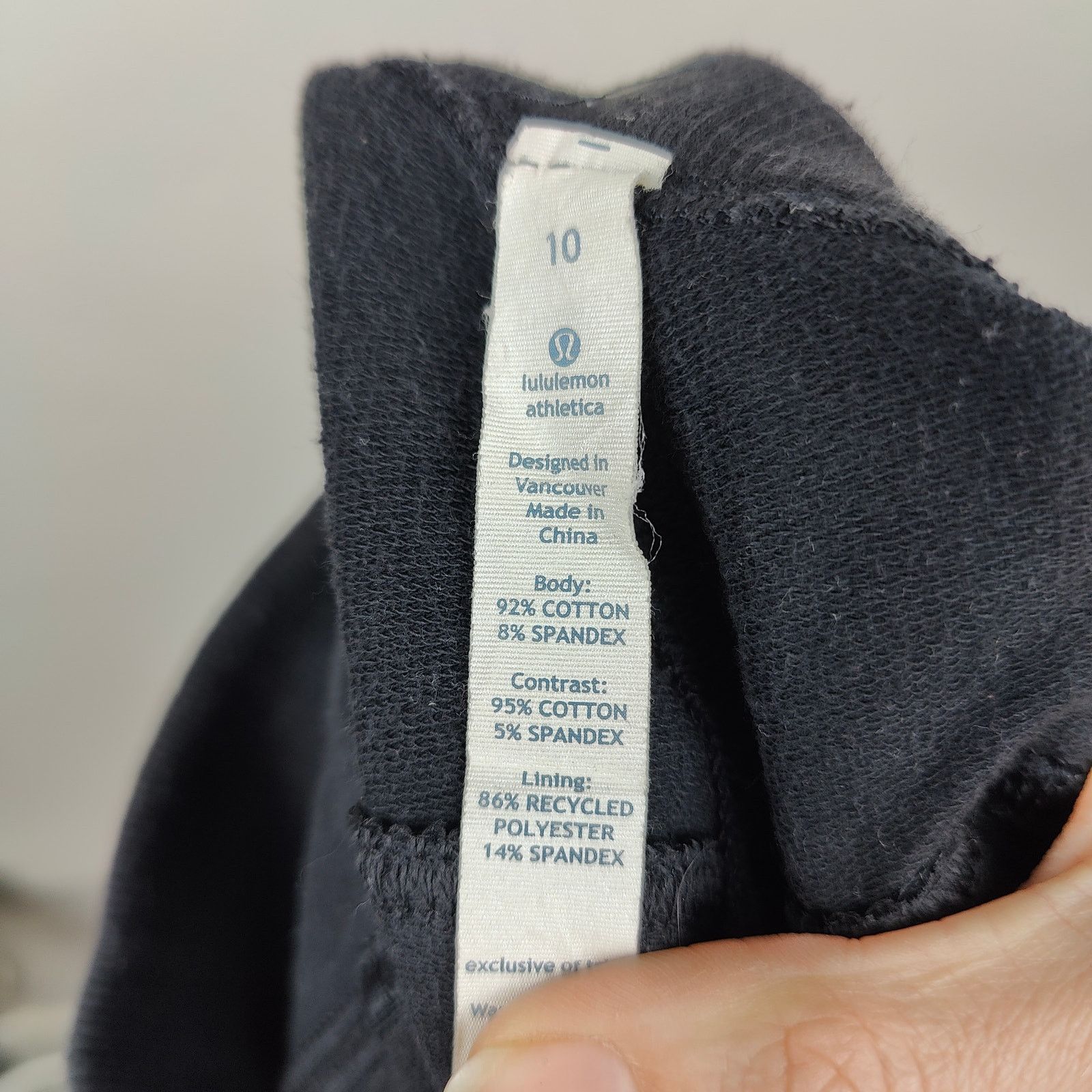 Lululemon Lululemon Sweatpants Womens 10 Black Tapered Cotton Size 32" / US 10 / IT 46 - 7 Thumbnail