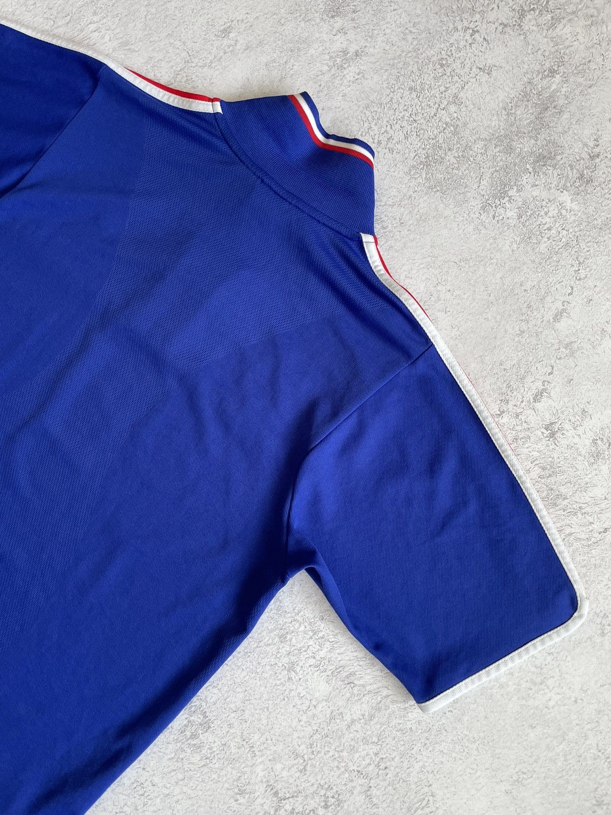 Vintage Adidas France National Team 2000 Home Soccer Jersey Vintage Size US S / EU 44-46 / 1 - 10 Thumbnail