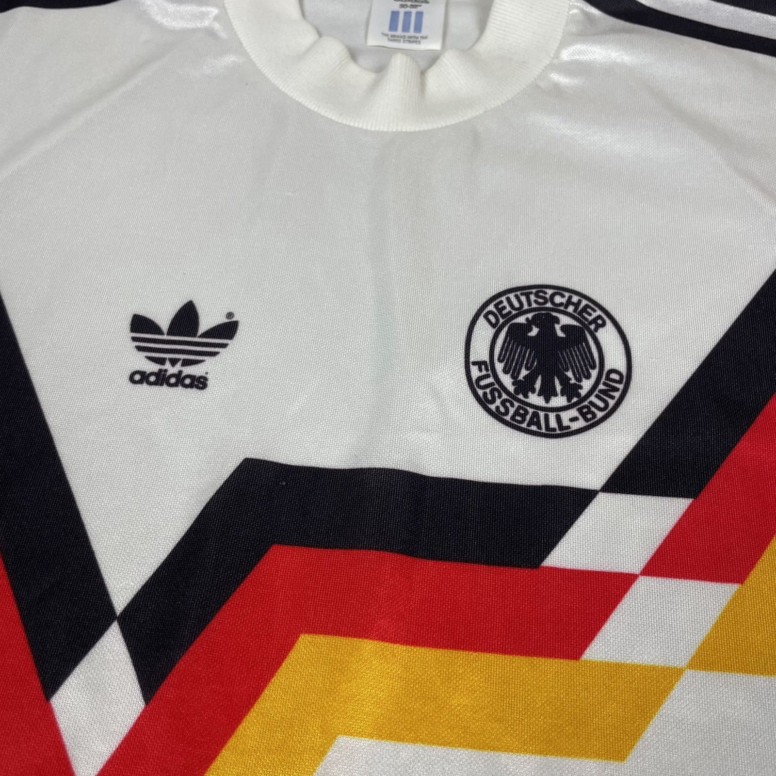 Adidas Adidas Vintage Men's Deutscher Fussball-Bund Jersey 30-32" Size US S / EU 44-46 / 1 - 2 Thumbnail