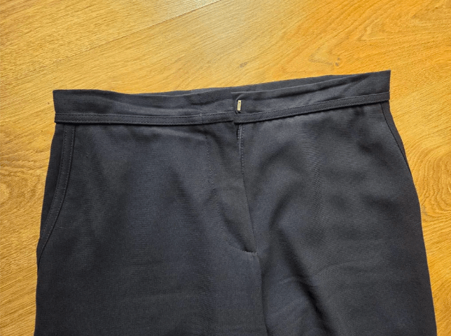 Max Mara Max Mara black tailored trousers in a triacetate blend Size 30" / US 8 / IT 44 - 9 Thumbnail