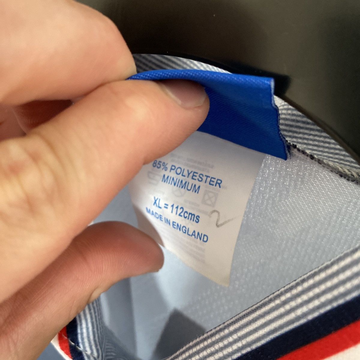 Vintage Vintage Jersey England Umbro 1996 -Shearer 9 Size US L / EU 52-54 / 3 - 7 Thumbnail