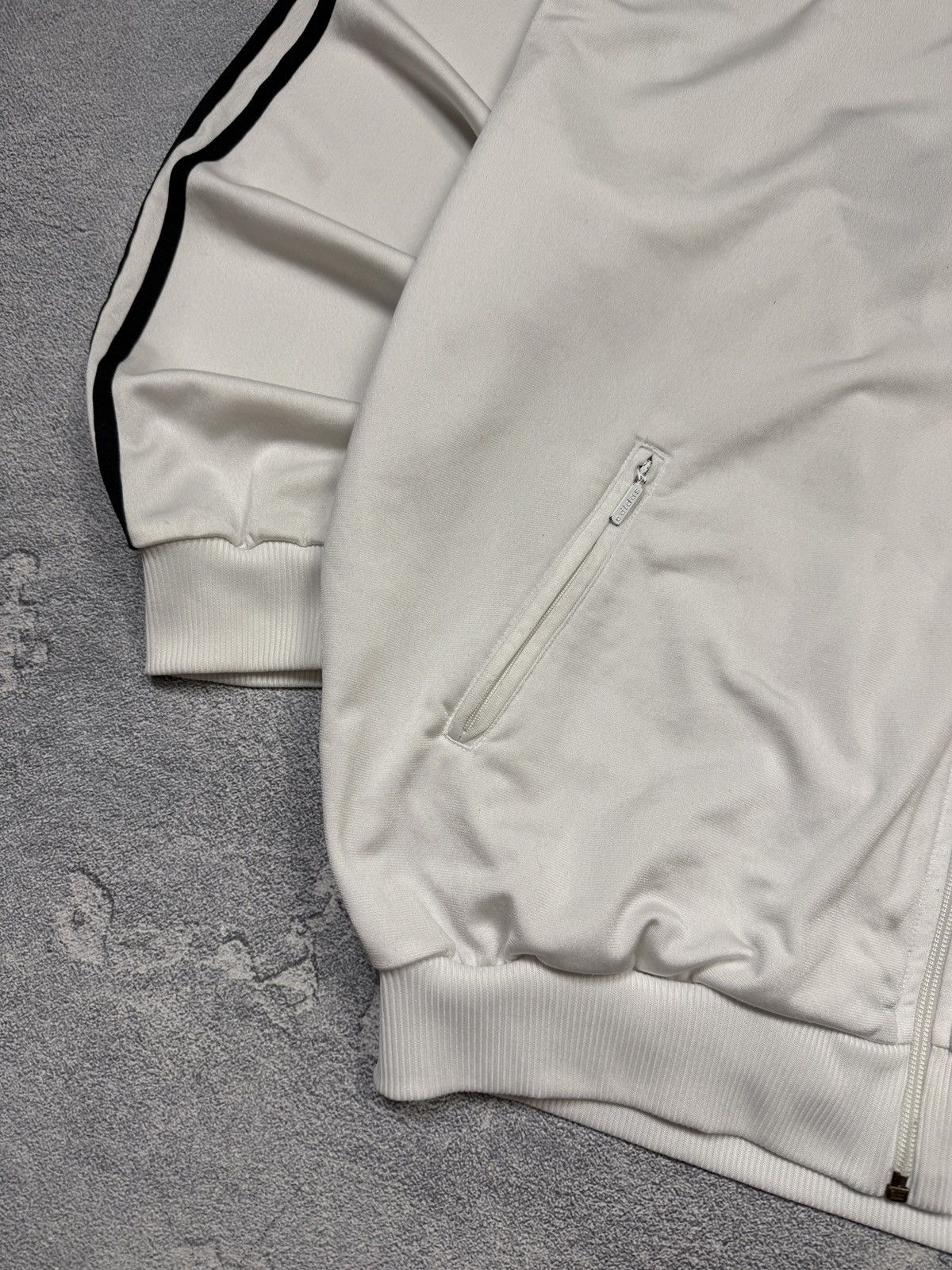 Adidas Vintage Y2K adidas zip up sweatshirt Size US XL / EU 56 / 4 - 4 Thumbnail